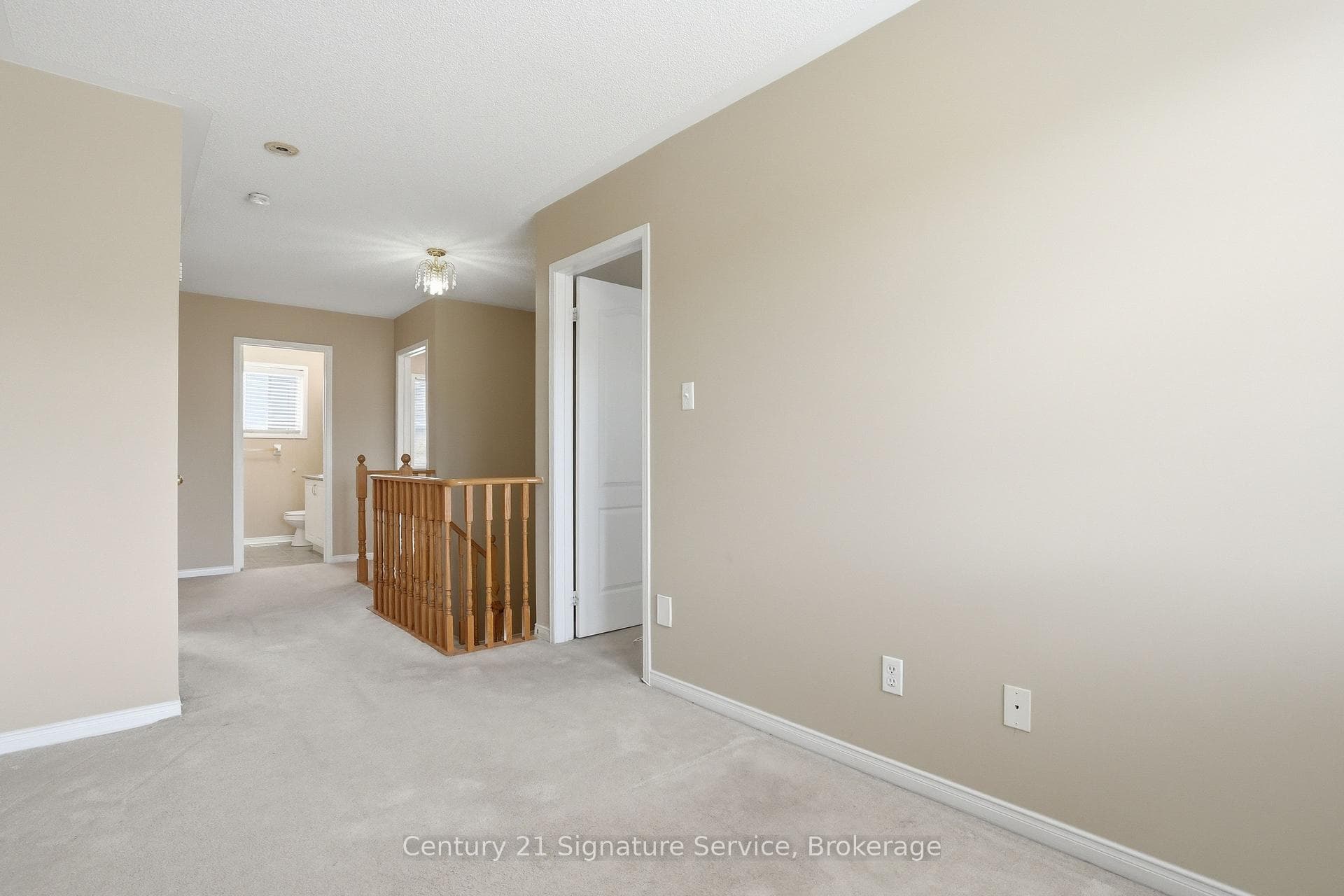 4 Cloverlawn Street — property photo