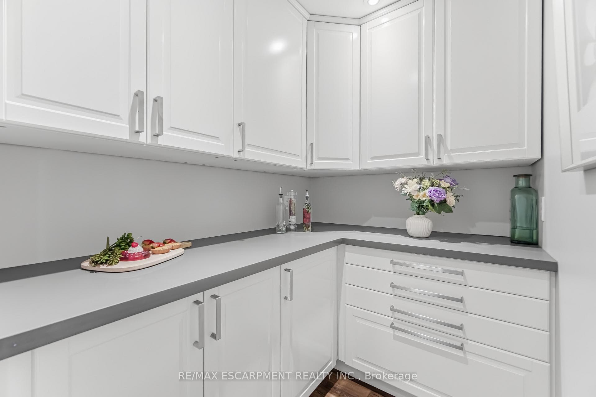 3332 TESTIMONY Square — property photo