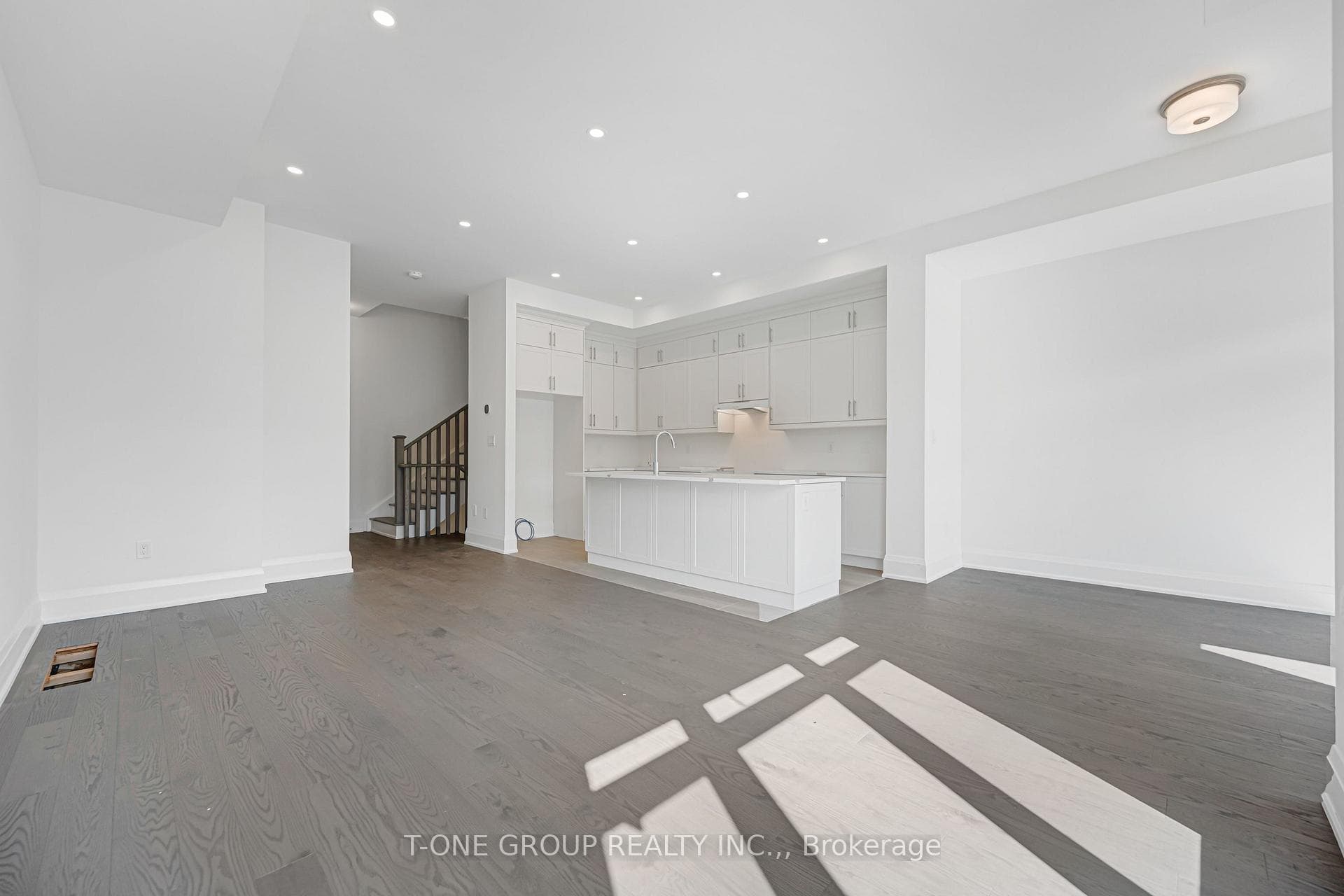 3317 Azam Way — property photo