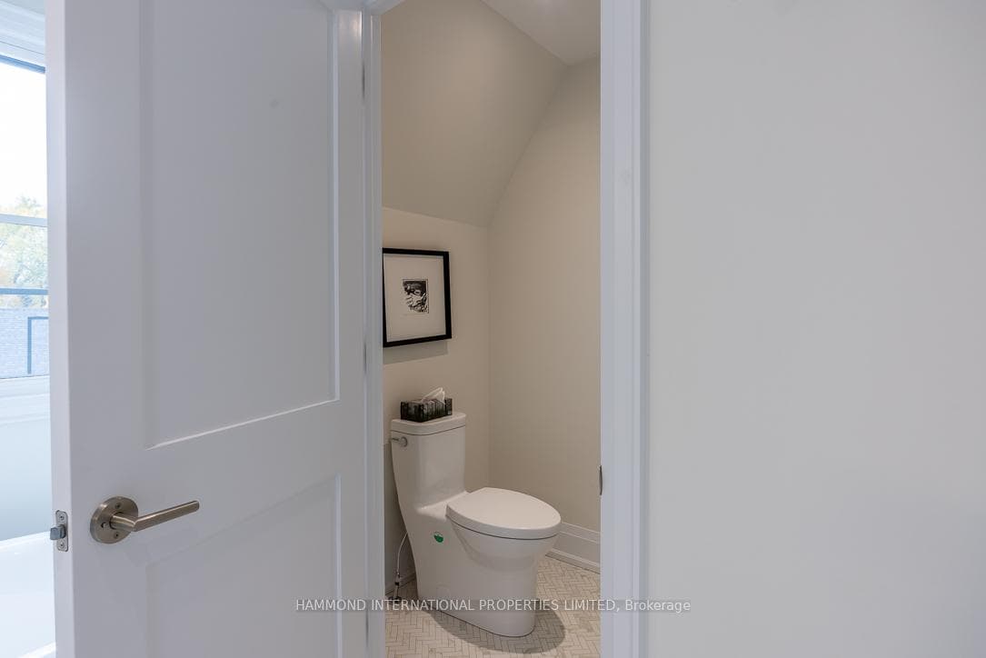1177 Avenue Road — property photo