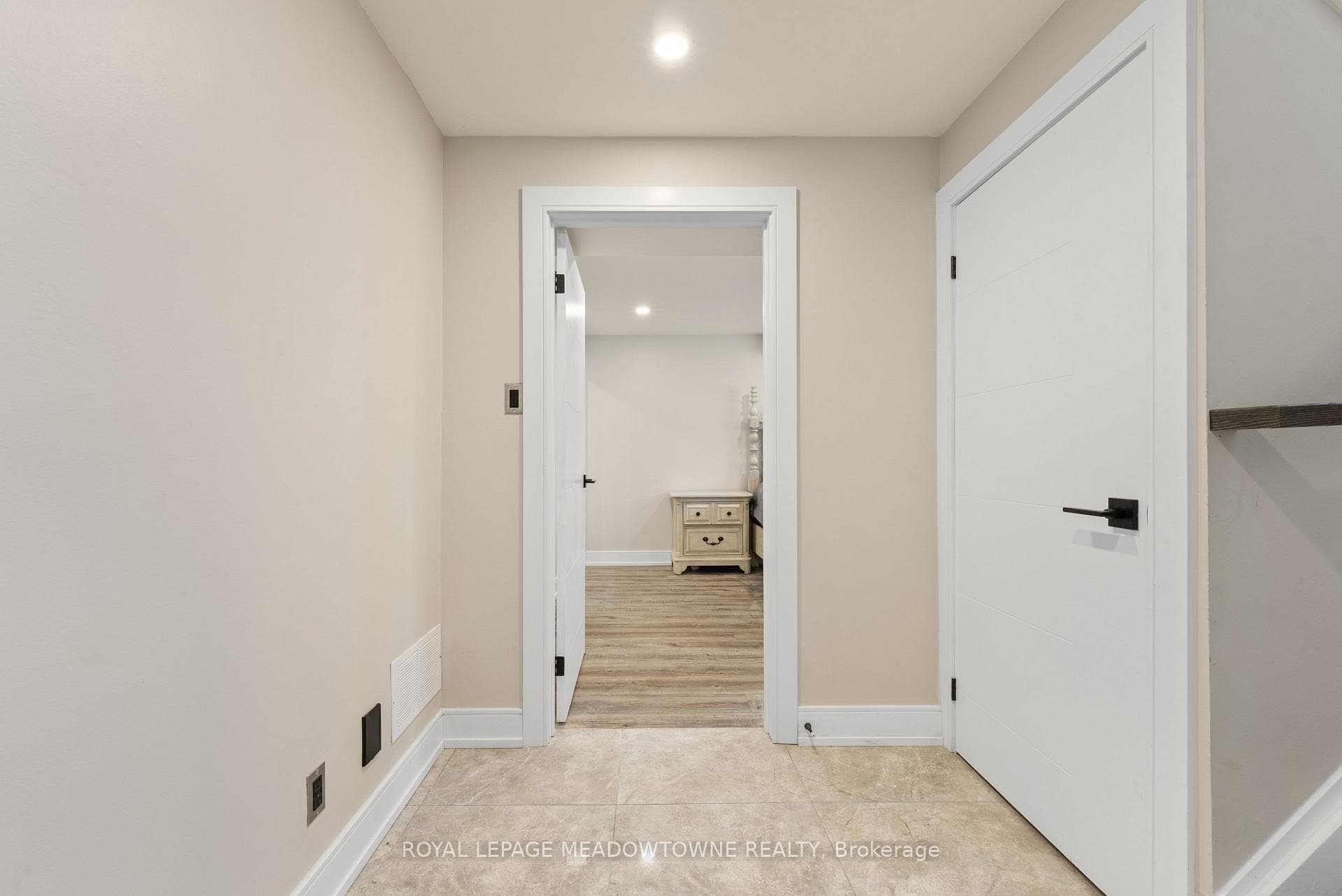 1268 Forest Hill — property photo