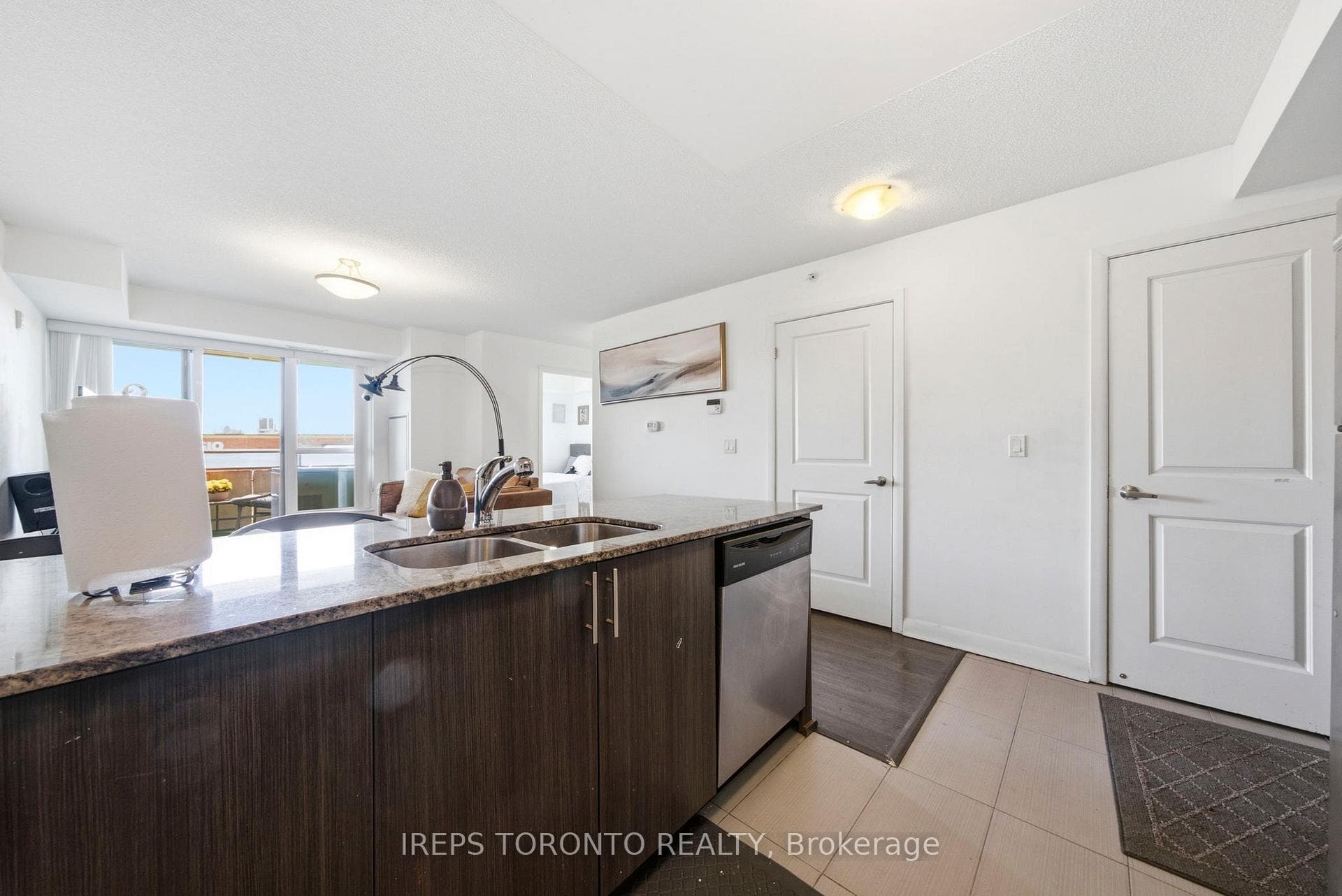 209- 75 Norman Bethune Avenue — property photo