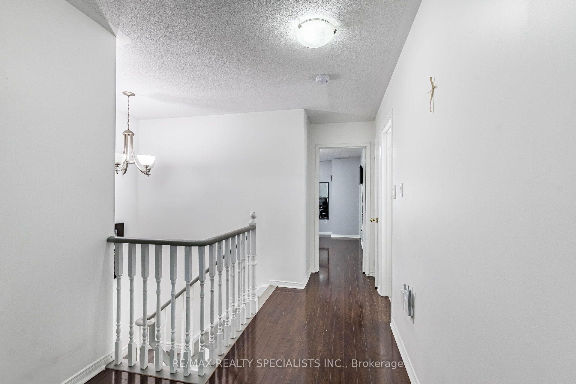 41- 1588 South Parade Court — property photo