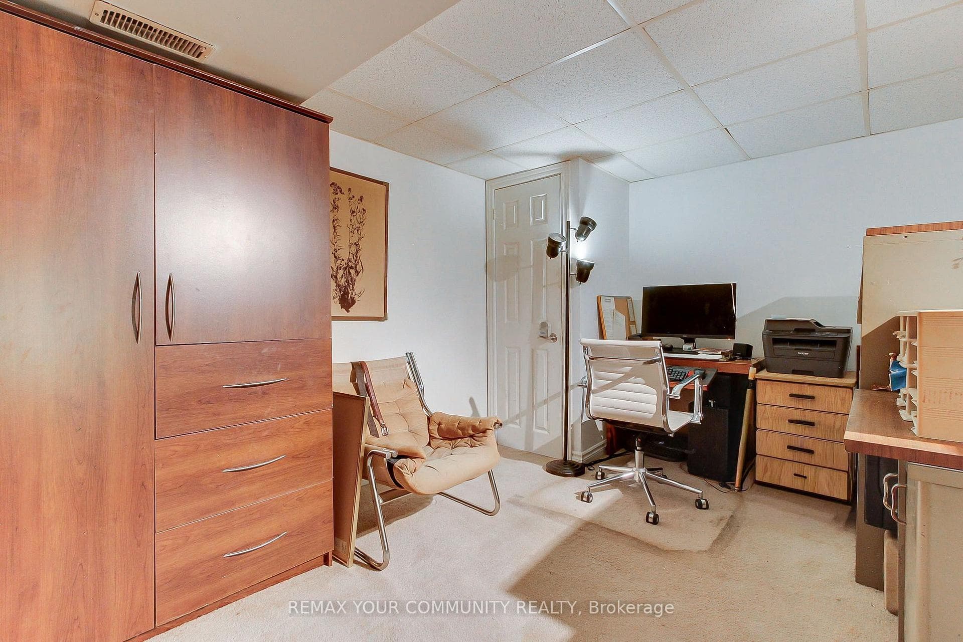 2788 Bucklepost Crescent — property photo