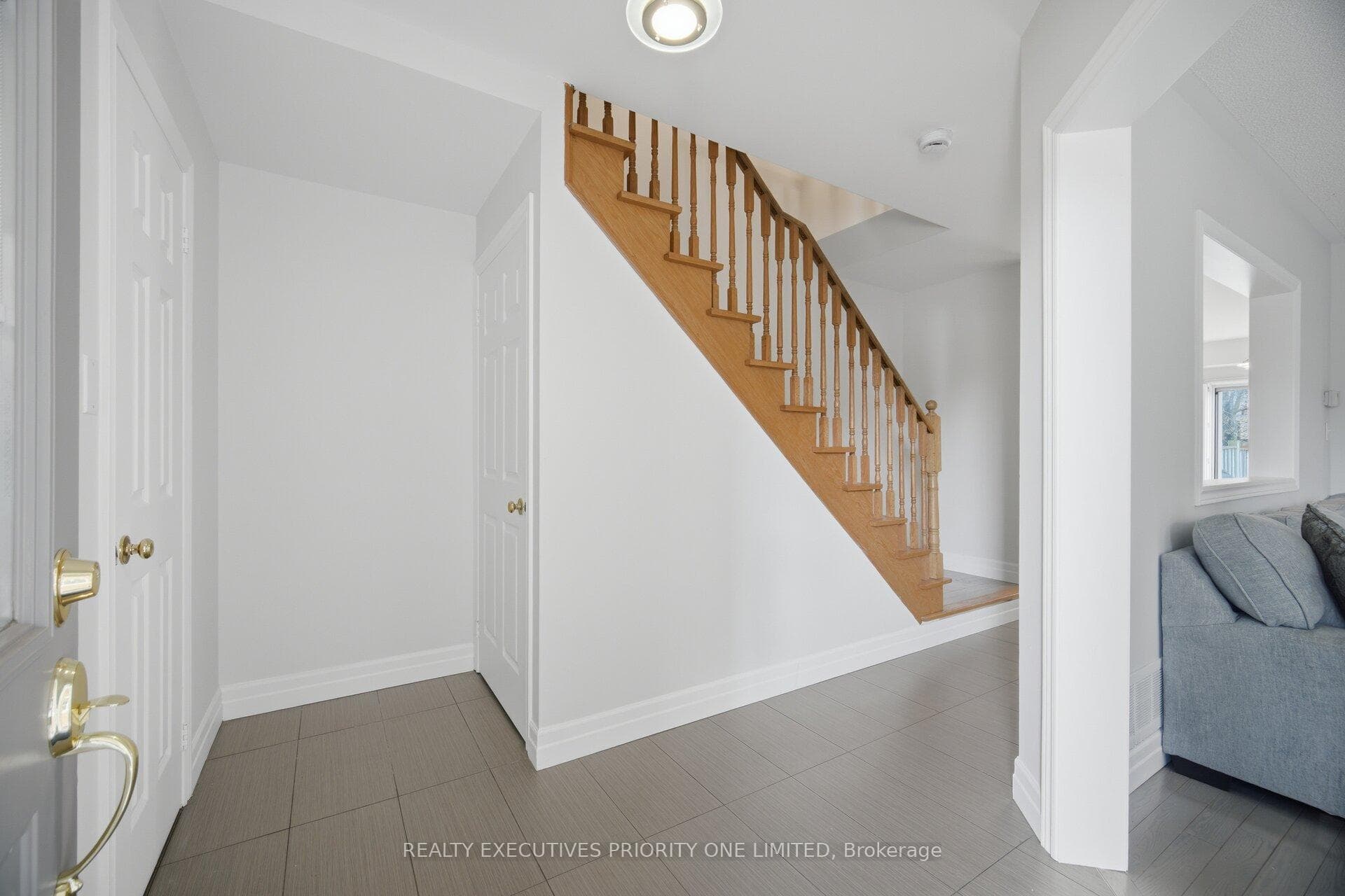 24 Archbury Circle — property photo