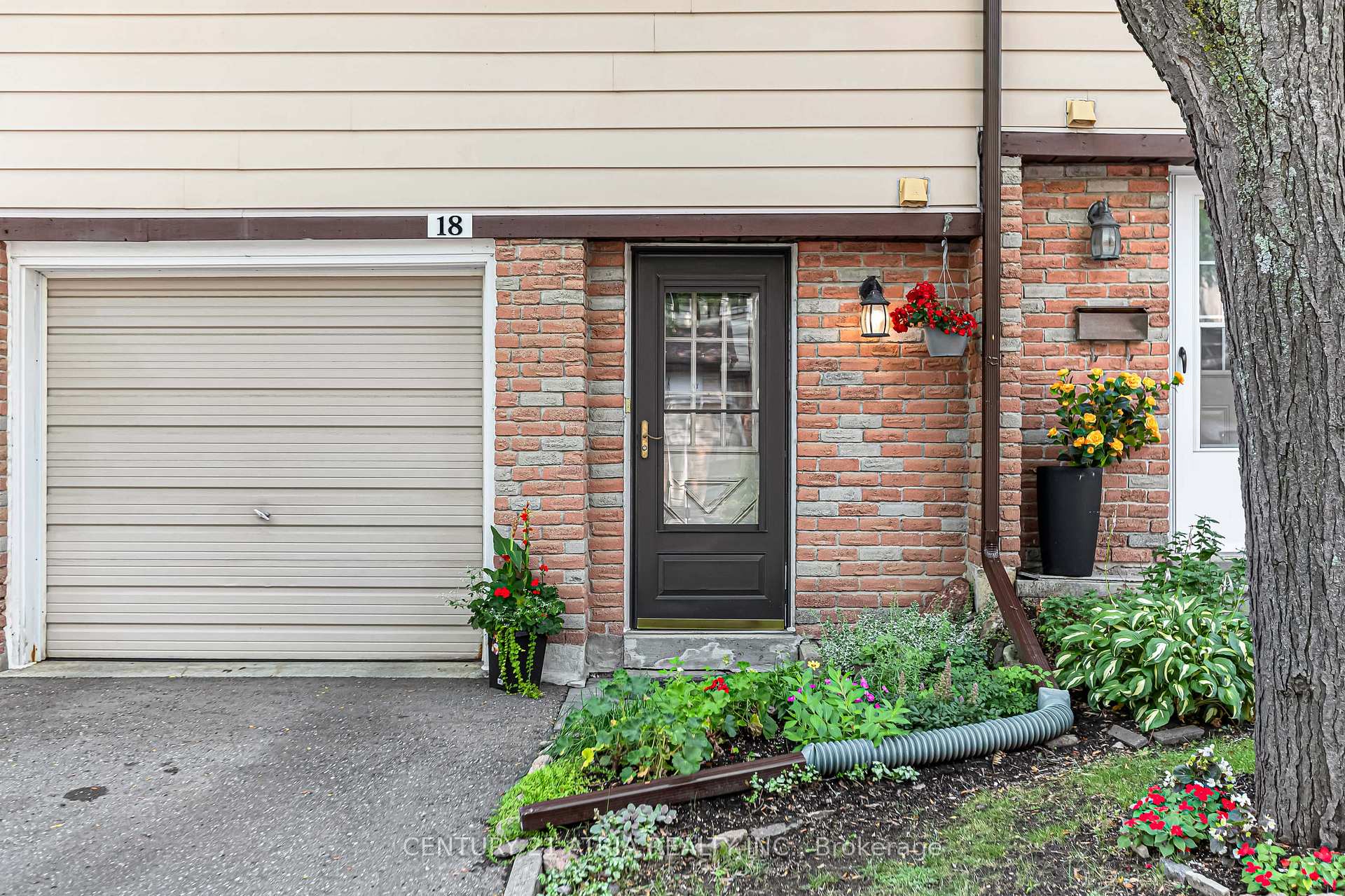 18 Thatchers Mill Way — property photo