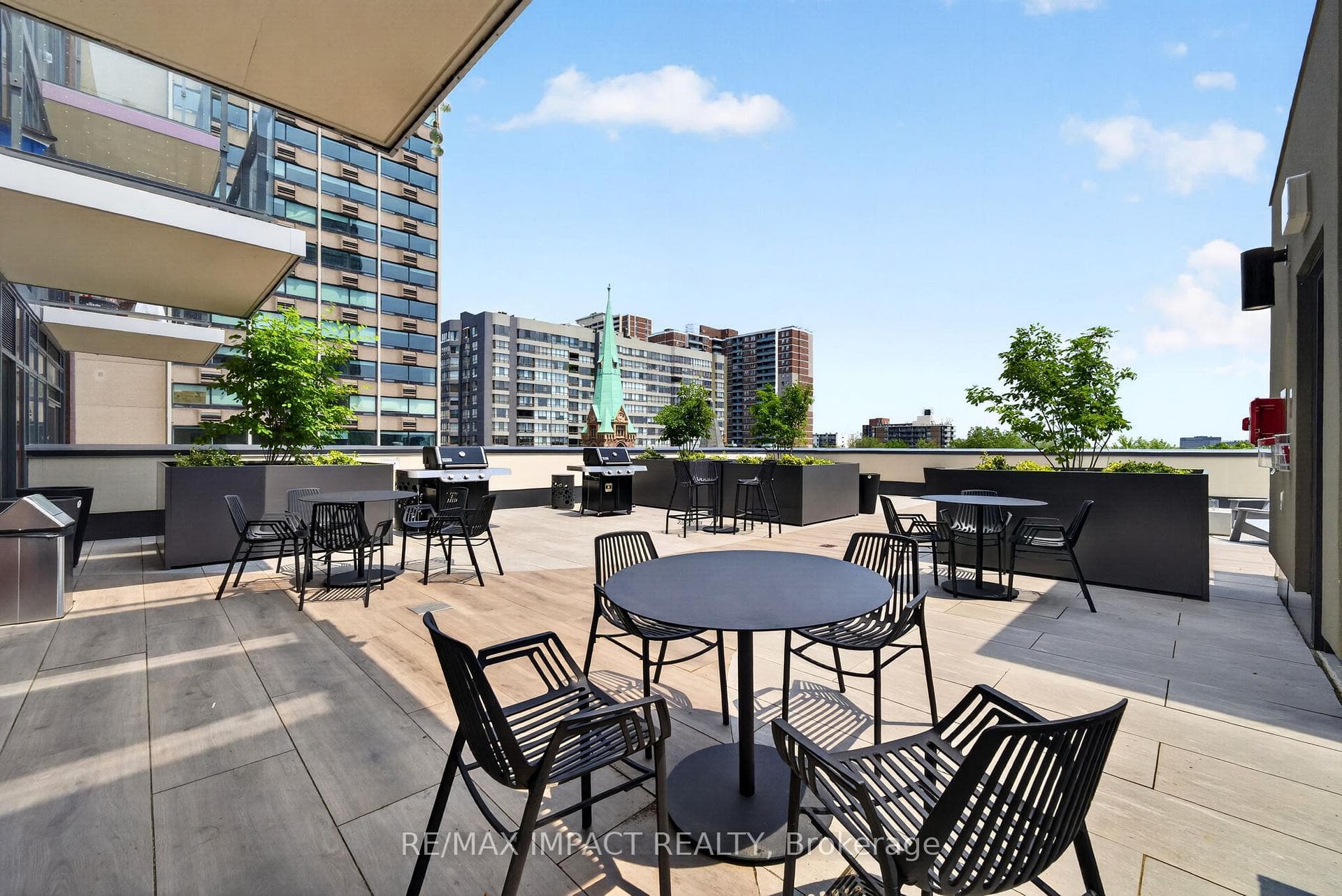 813- 308 Jarvis Street — property photo