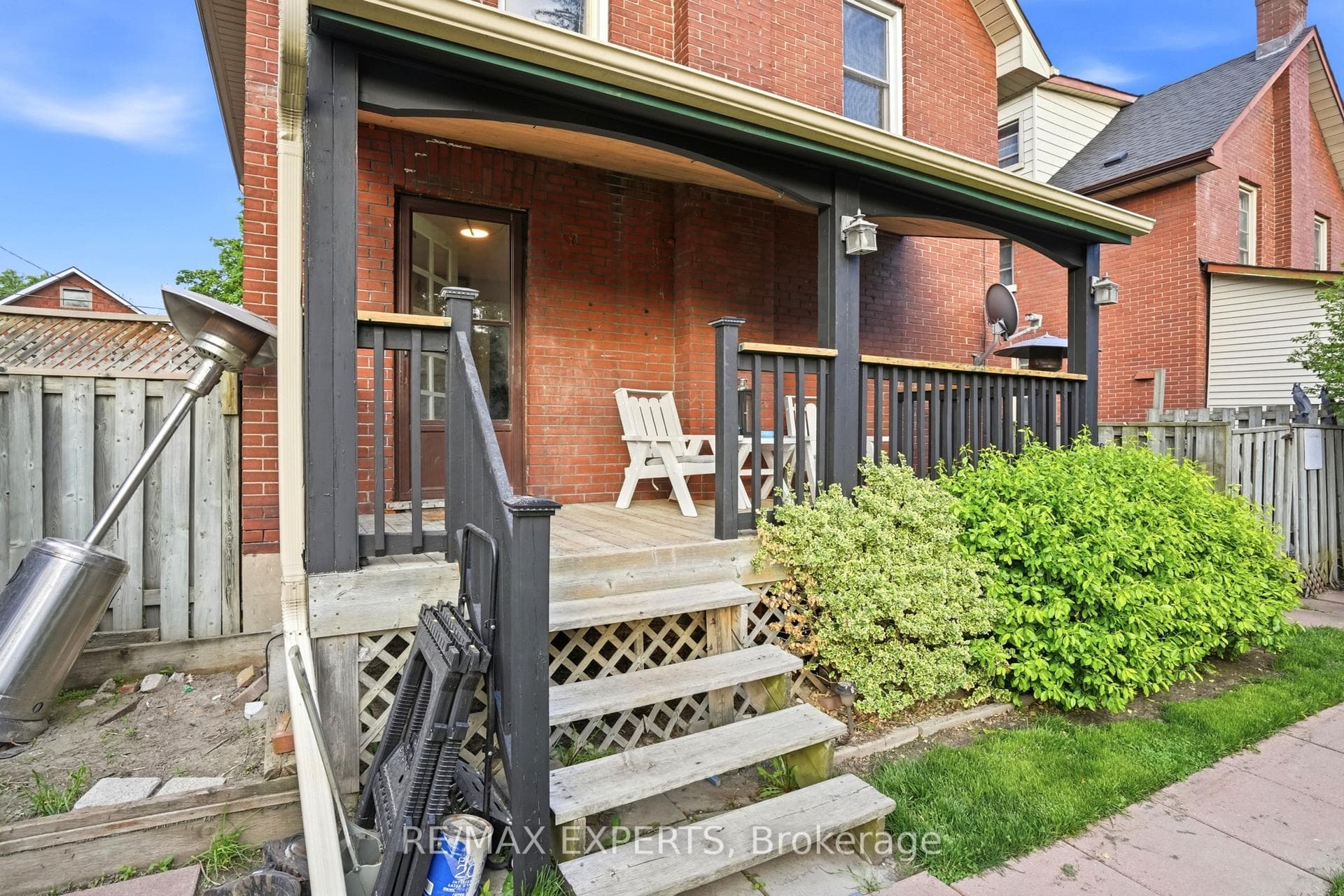 18 Rowe Street — property photo
