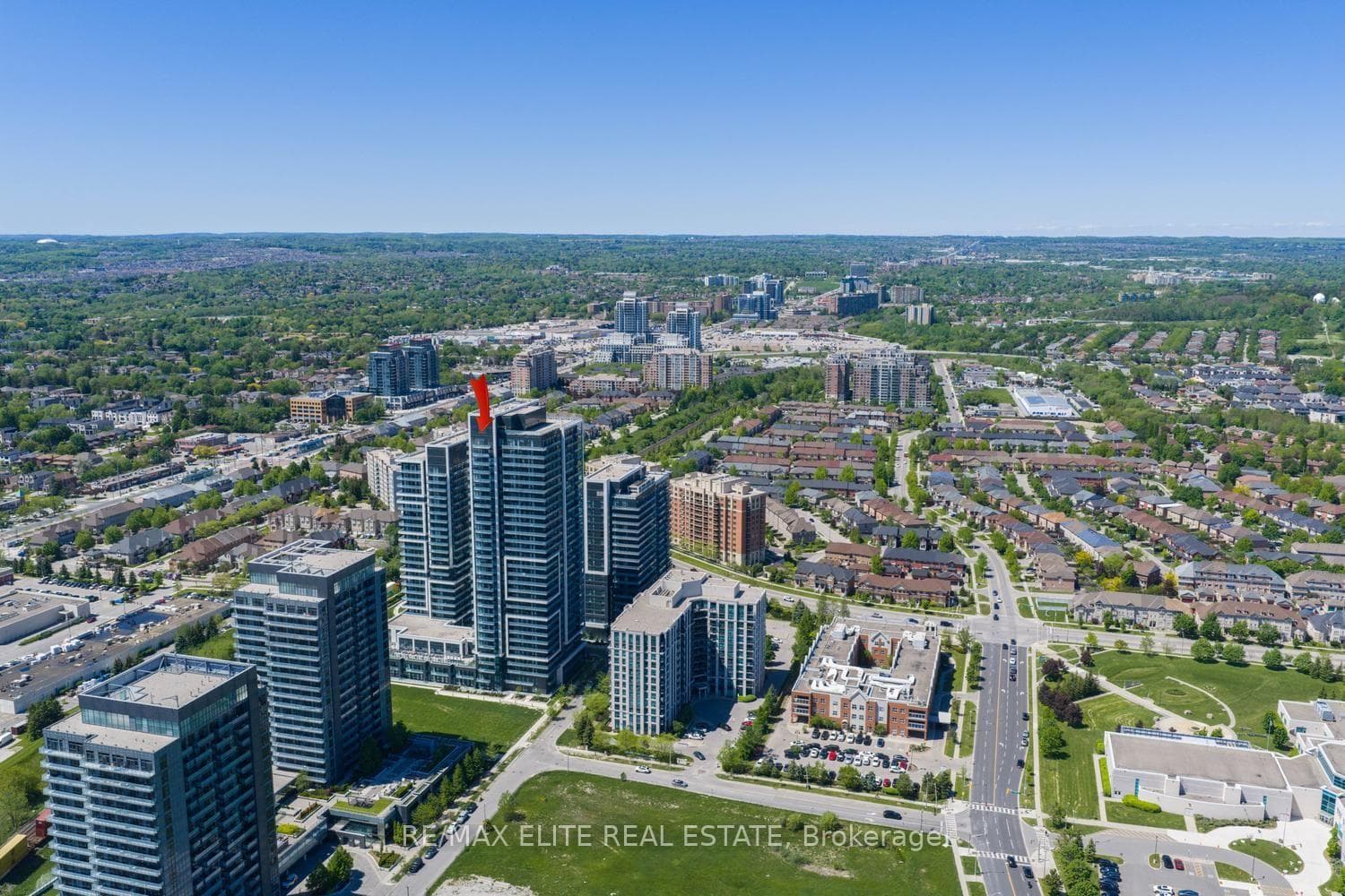 PH 10- 105 Oneida Crescent — property photo