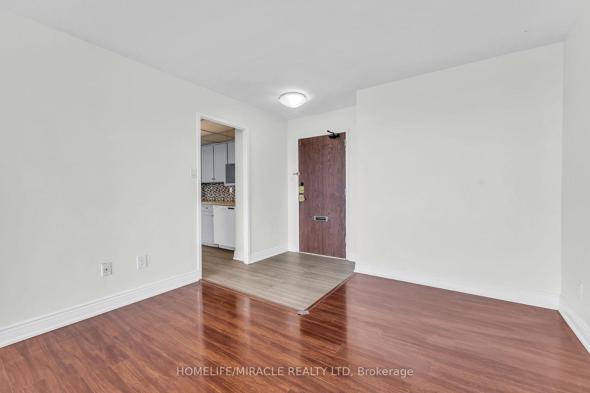 1611- 20 Forest Manor Road — property photo