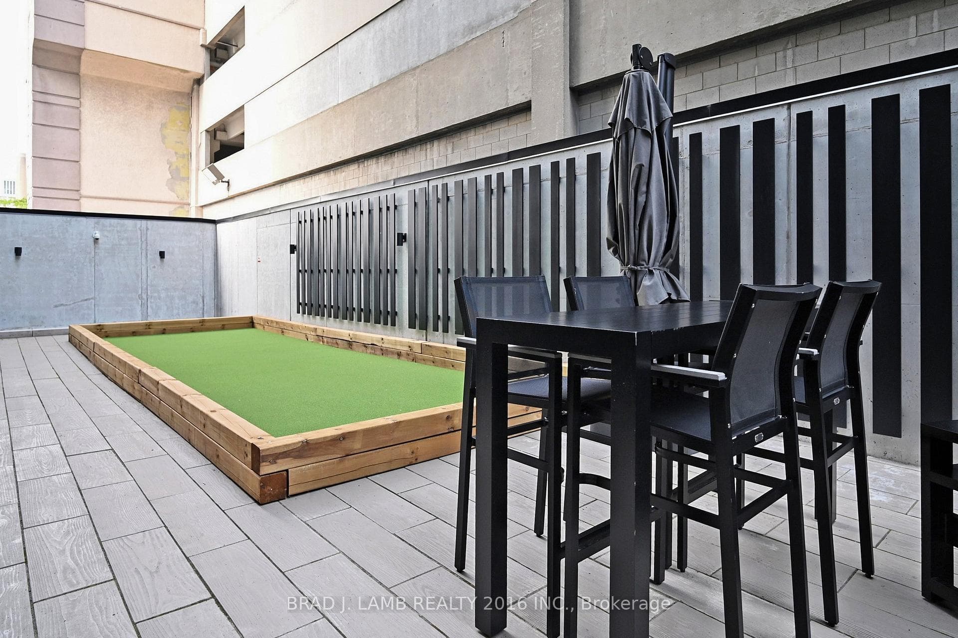 315- 195 McCaul Street — property photo