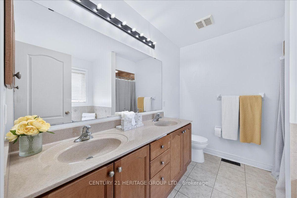 19 Reynolds Avenue — property photo