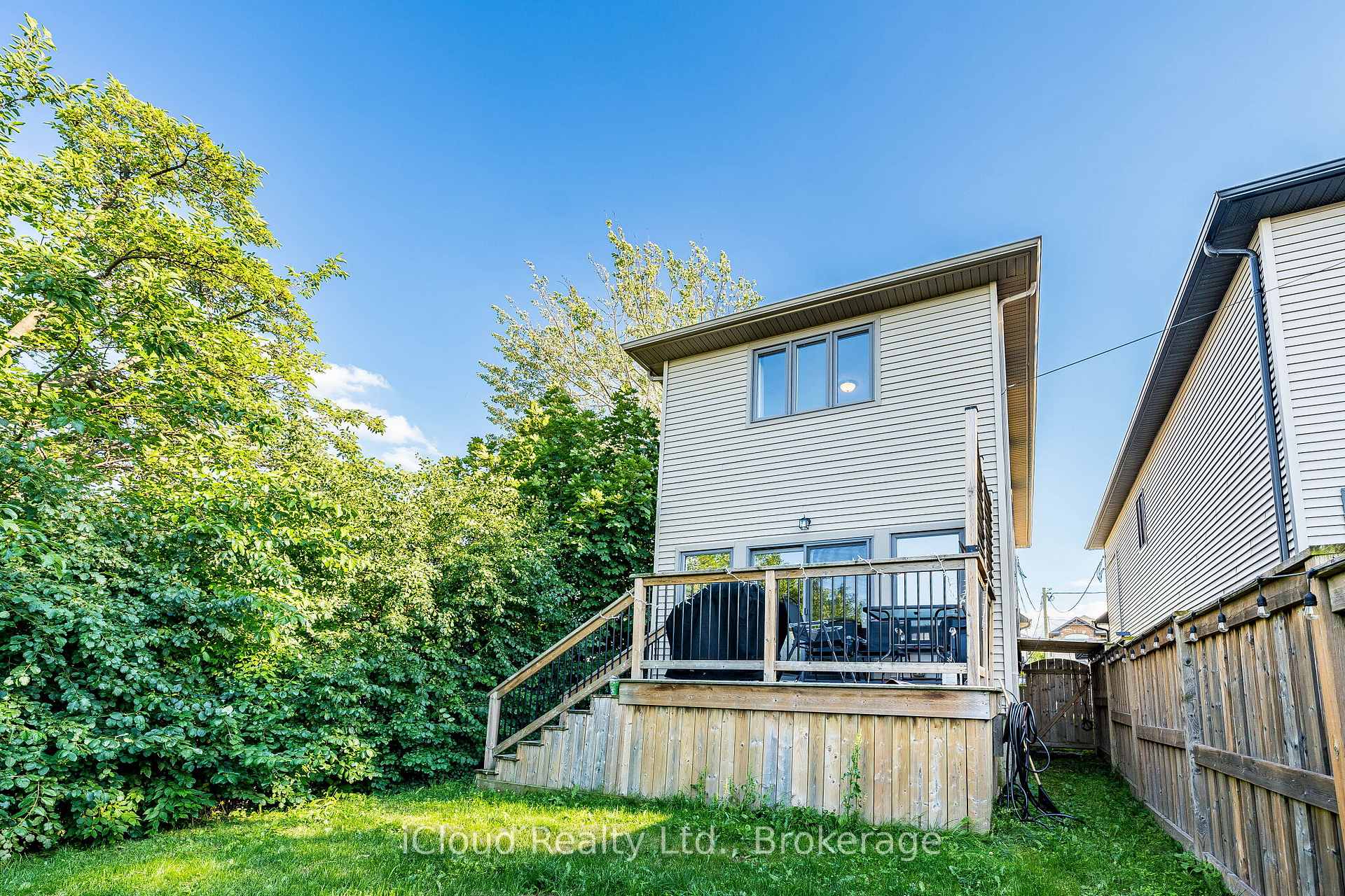 235 Mead Avenue — property photo