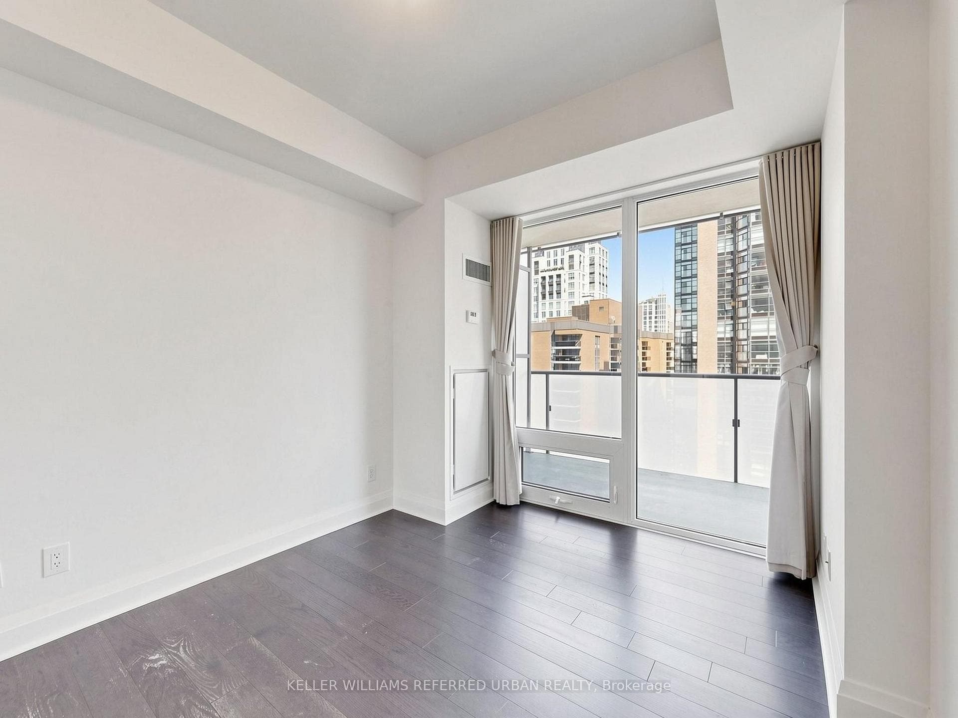 1710- 1080 Bay Street — property photo