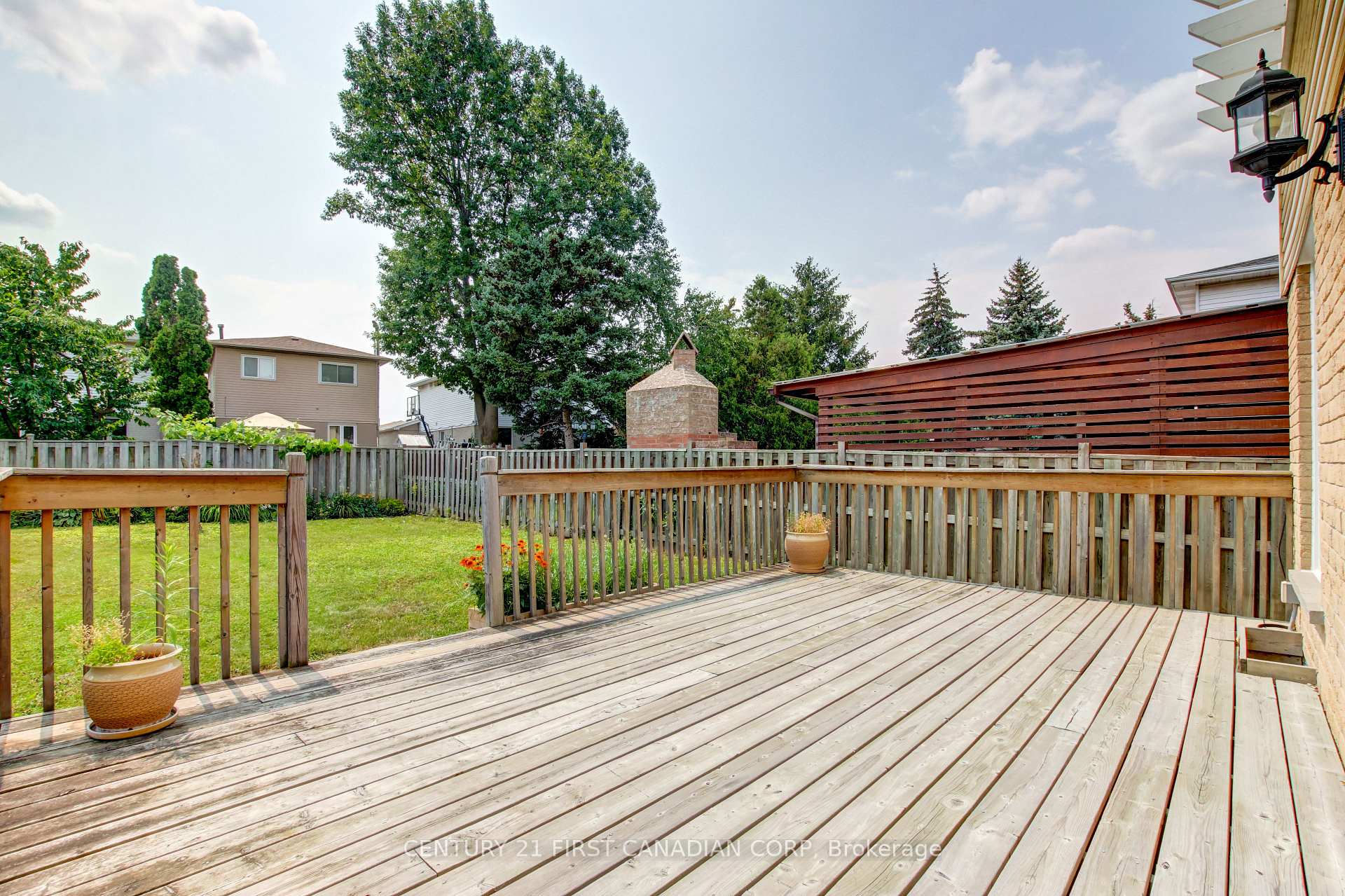 79 Newbridge Crescent — property photo