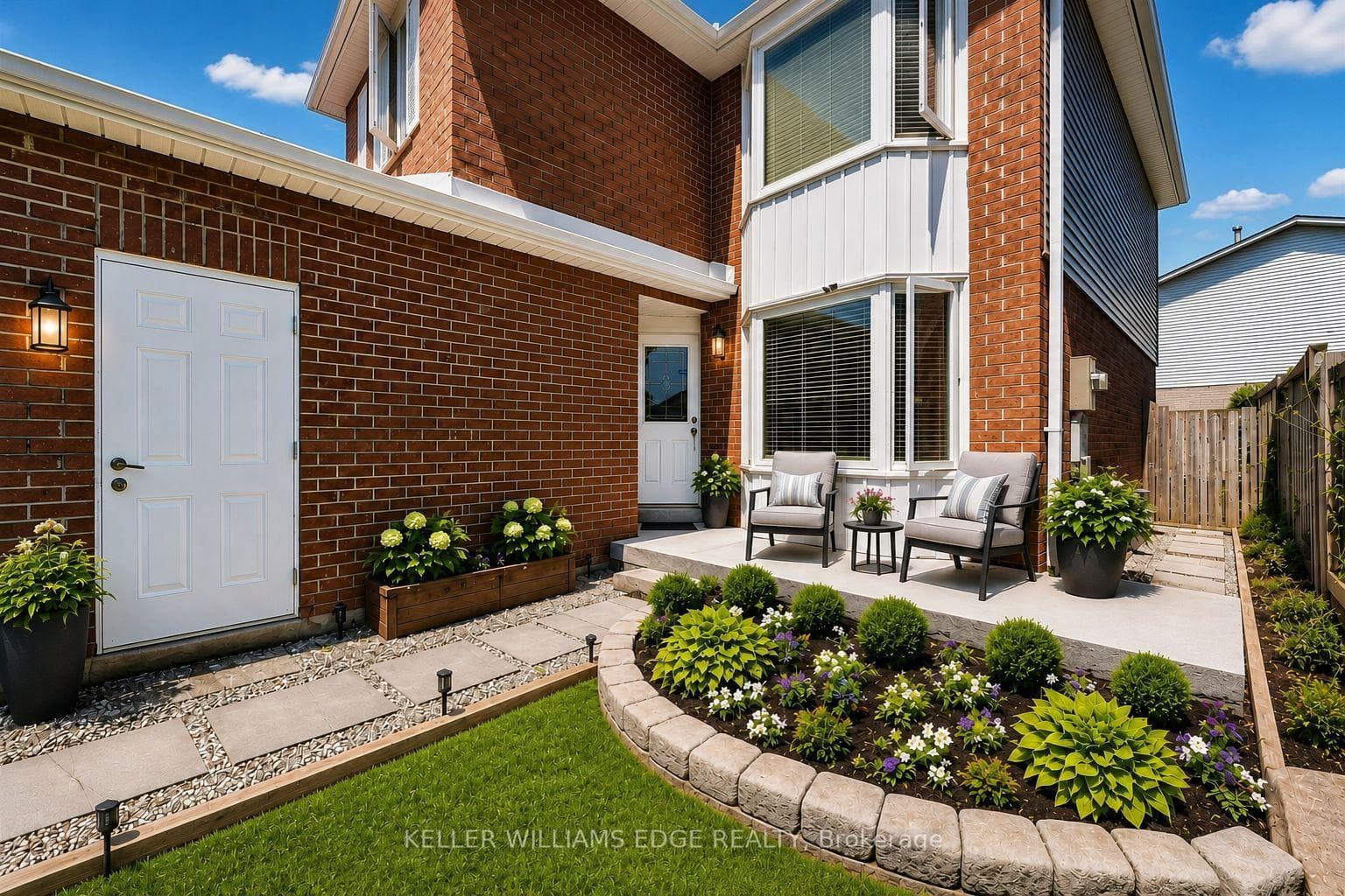 732 Bennett Crescent — property photo