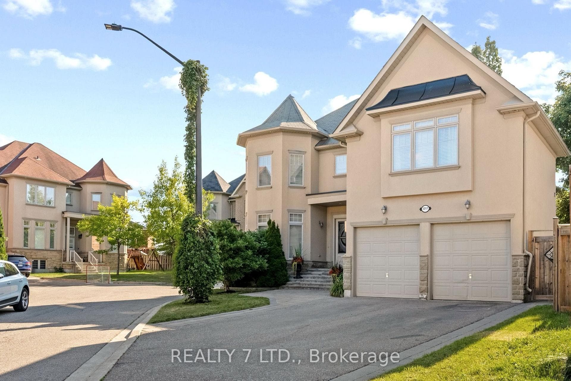 3217 Swiss Court — property photo