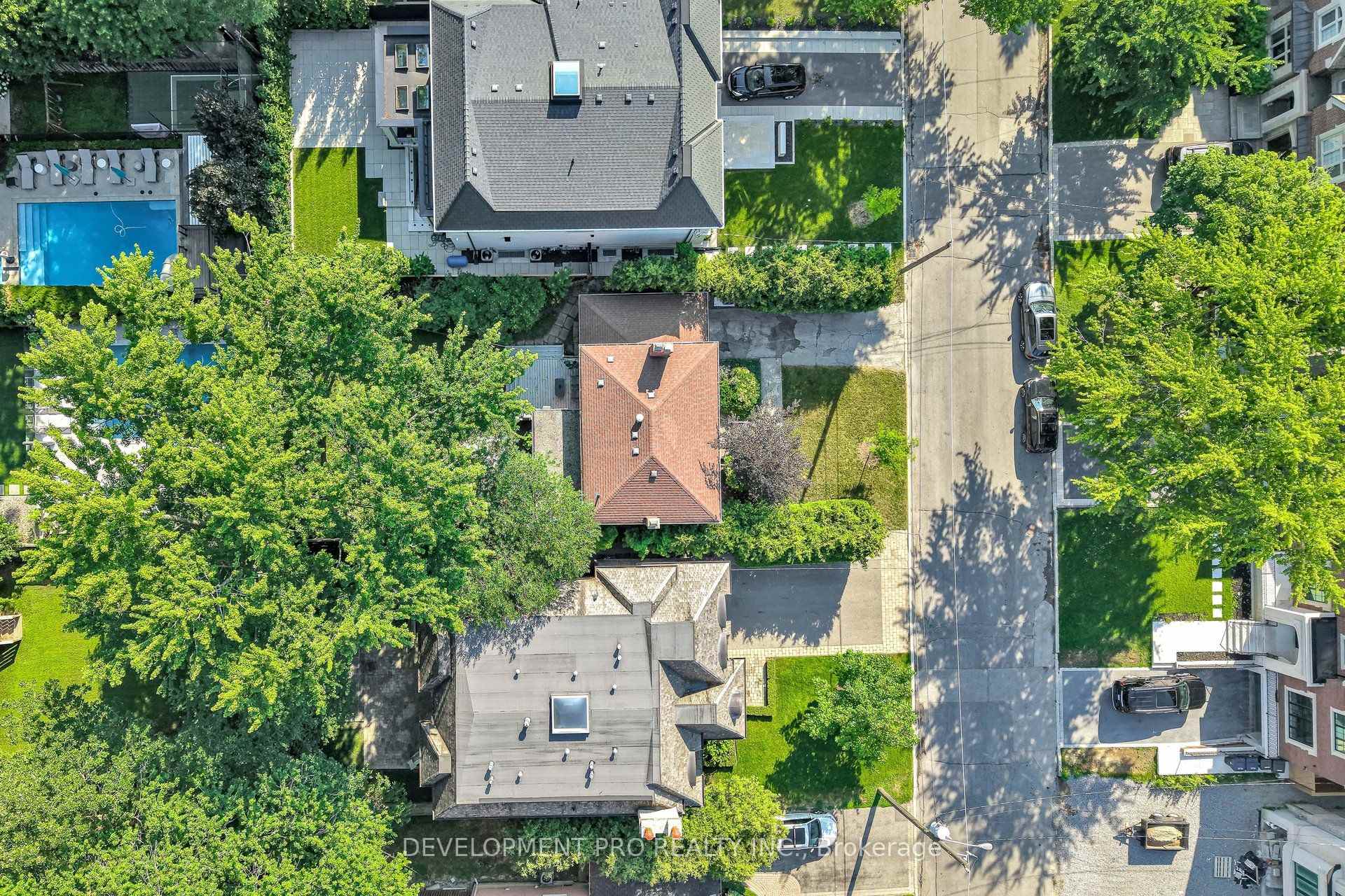534 Deloraine Avenue — property photo