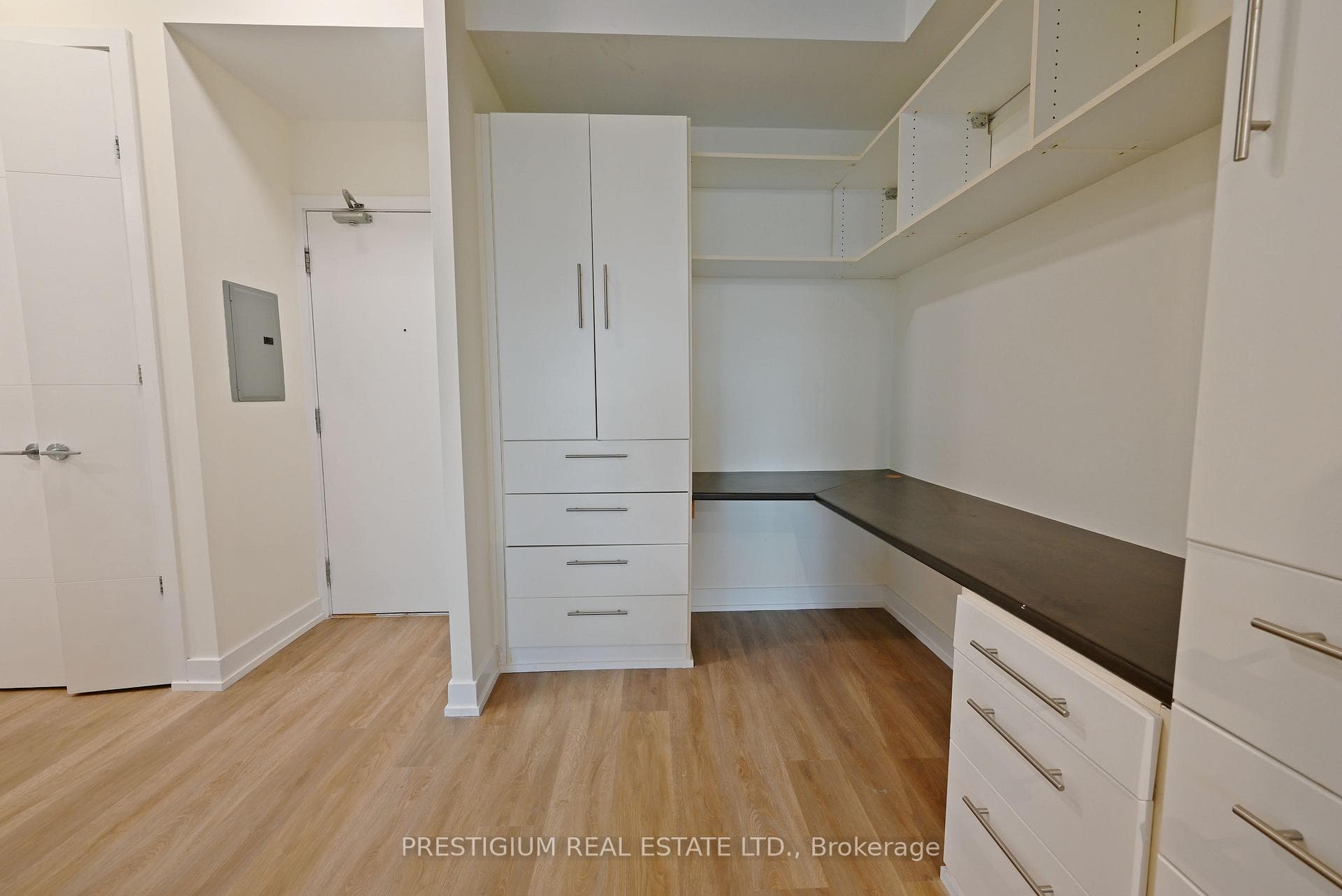 611- 66 Portland Street — property photo