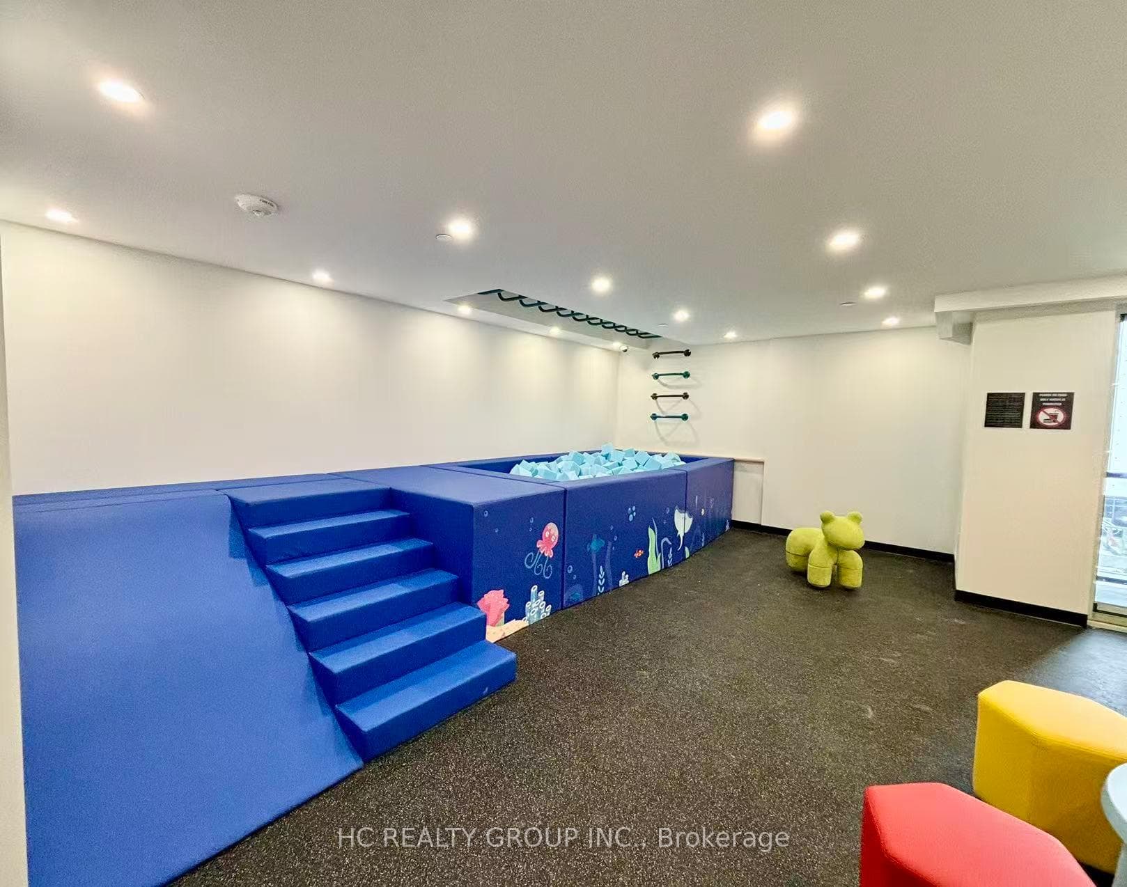 520- 3421 Sheppard Avenue — property photo