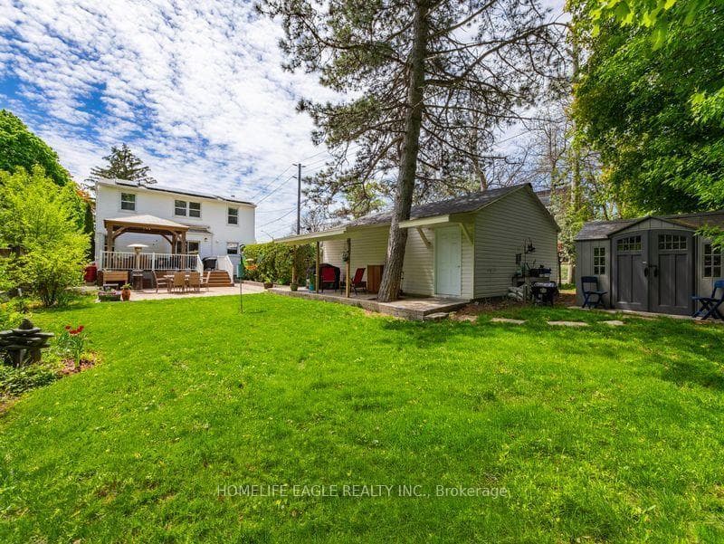 261 Richmond Street — property photo