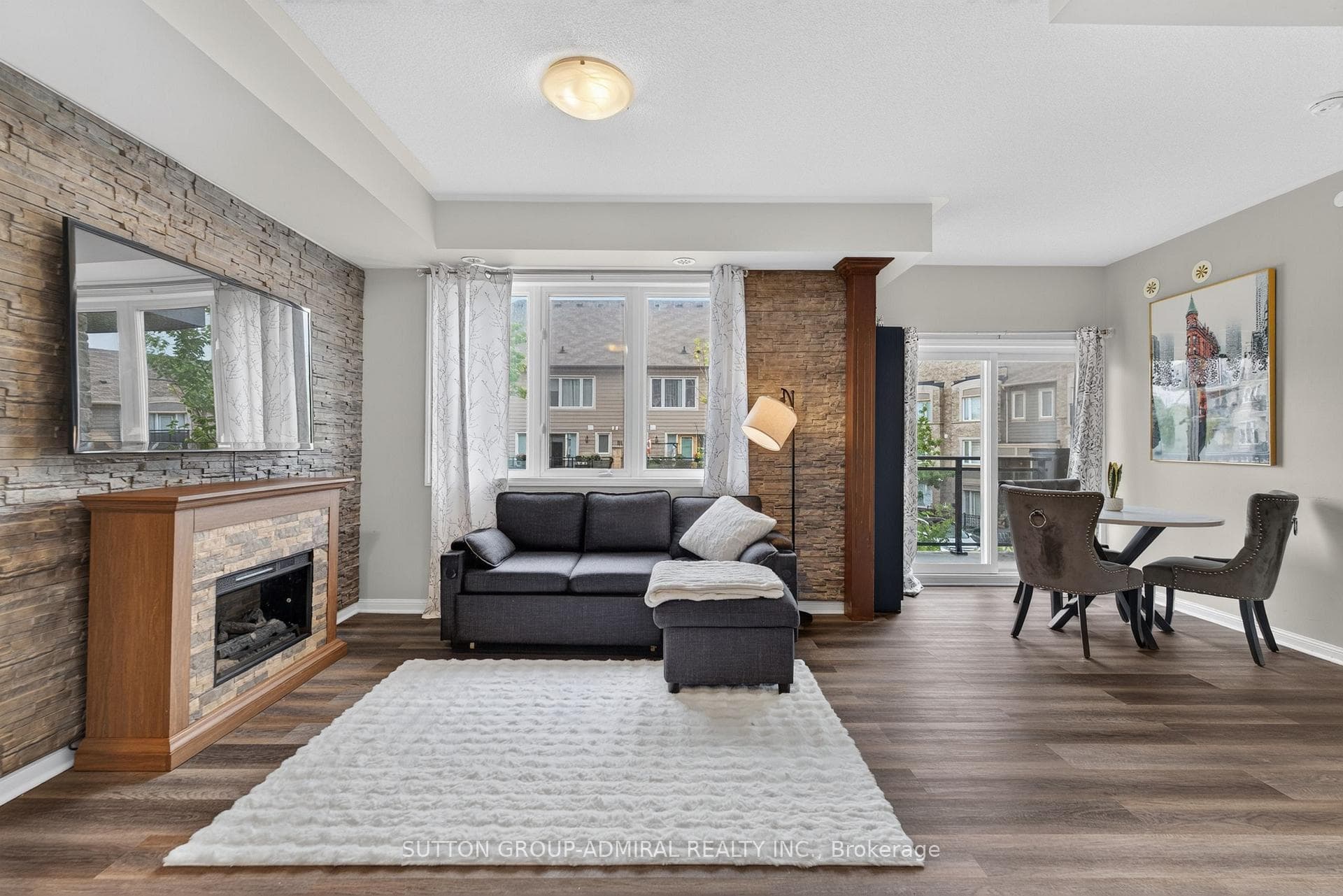 213- 3075 Thomas Street — property photo