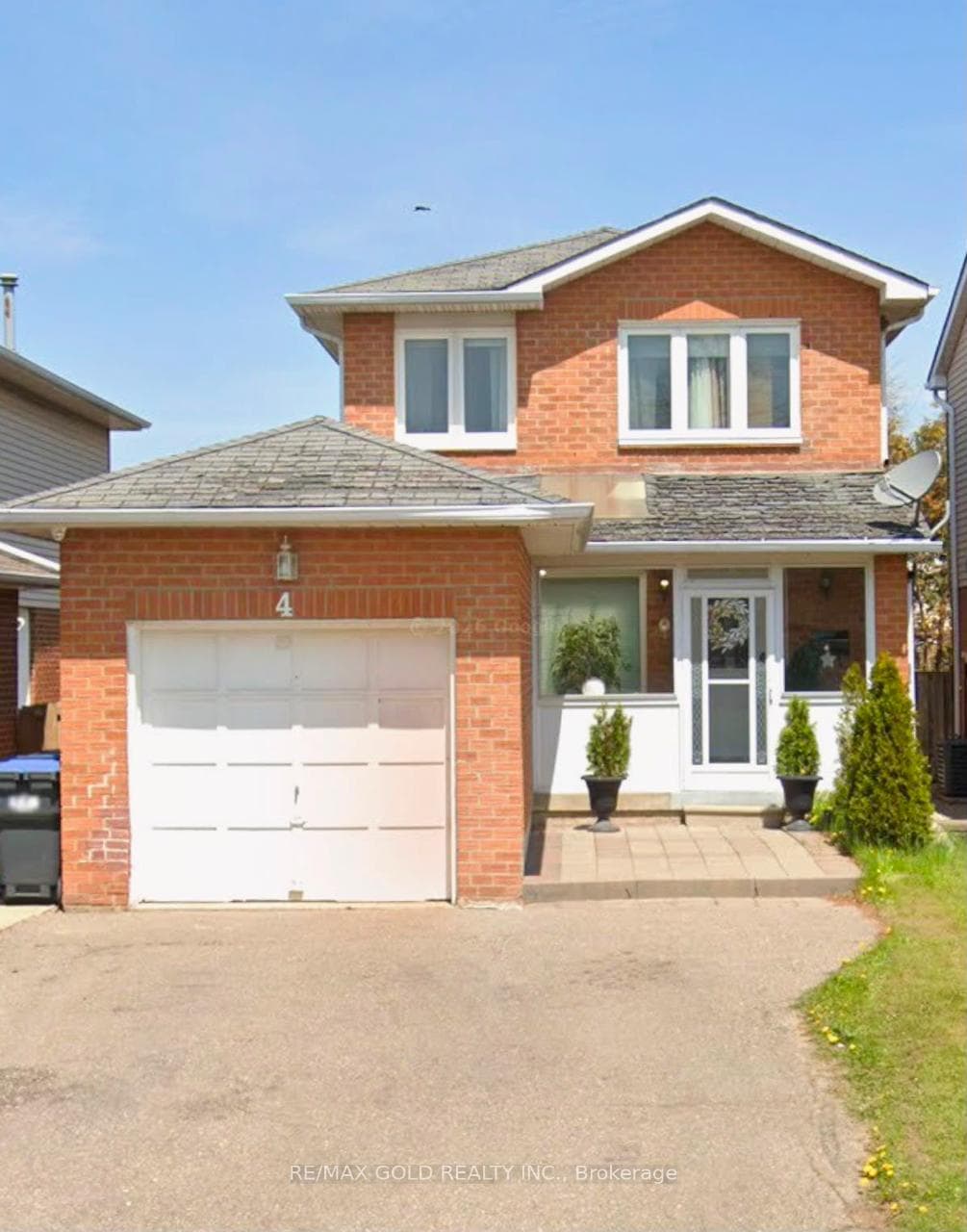 4 Summertime Court — property photo