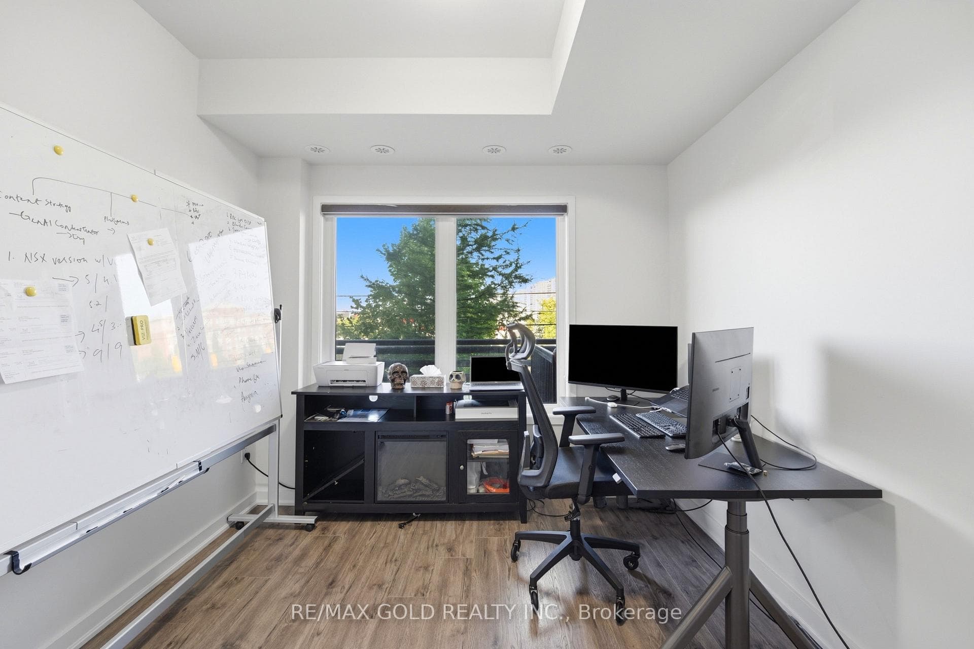 211- 5025 Harvard Road — property photo