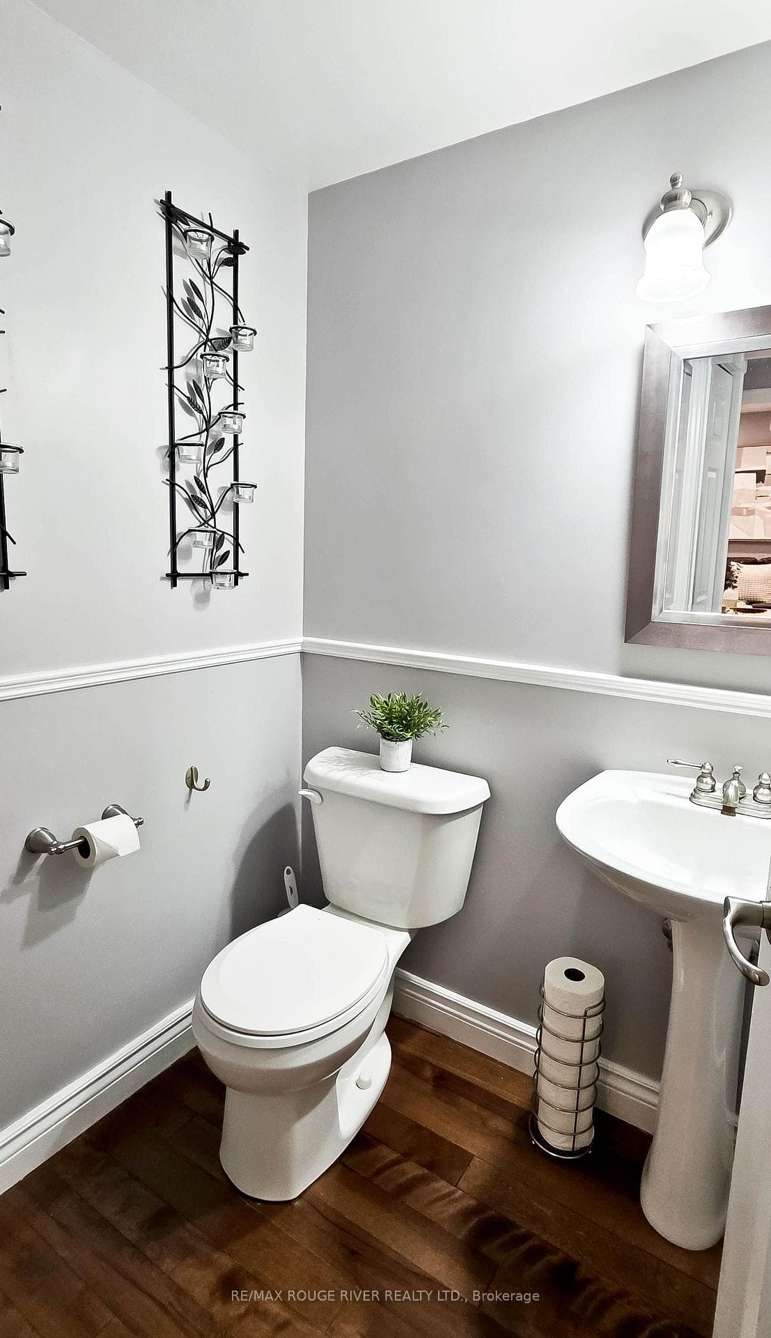 6 Knotty Pine Drive — property photo