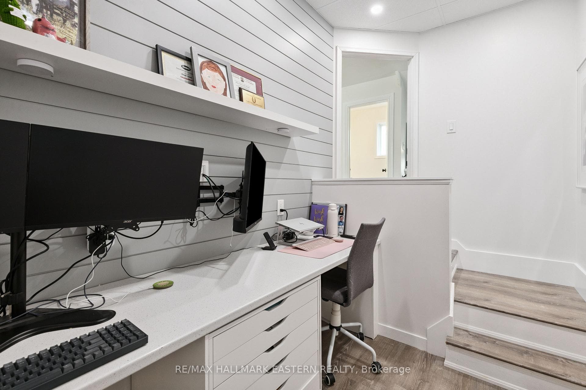 15 Ravenscroft Road — property photo