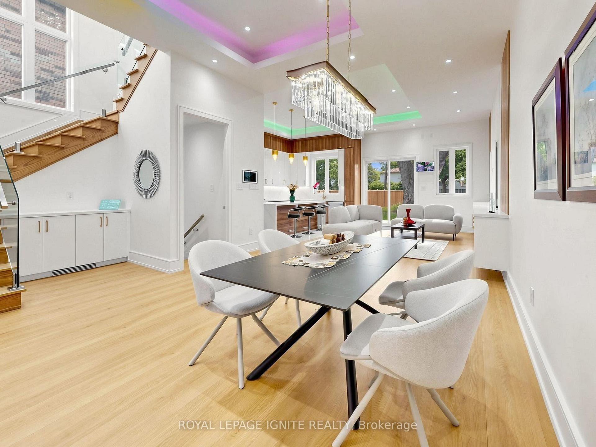 160 Manse Road — property photo