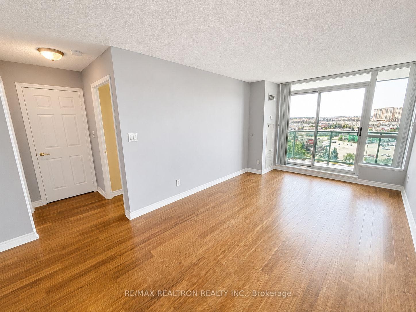 1010- 4850 Glen Erin Drive — property photo