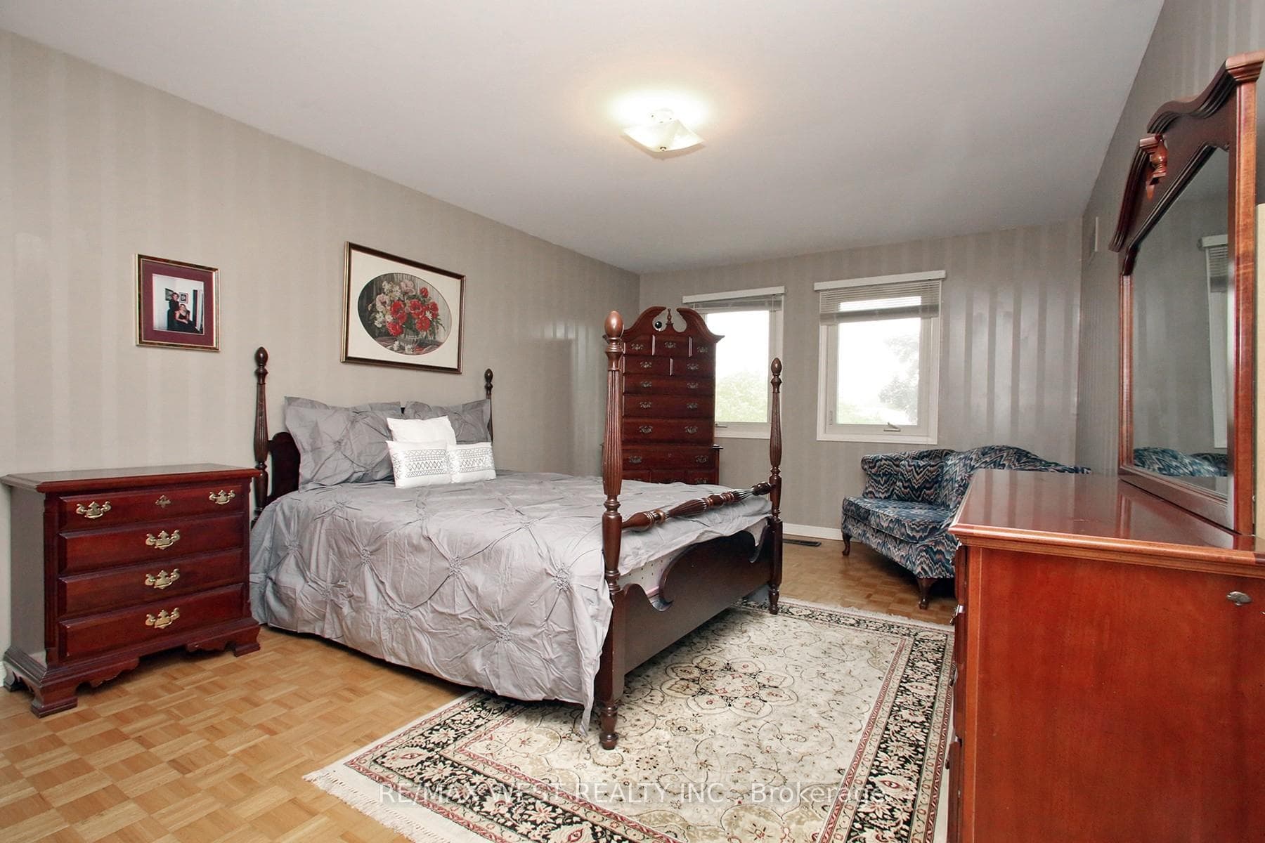 540 Louis Drive — property photo