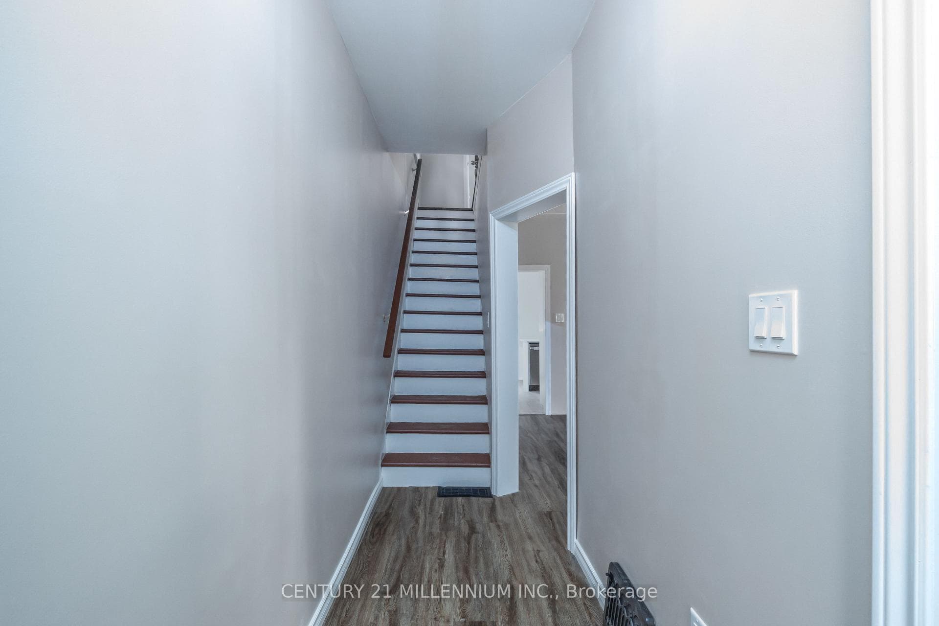 242 Balmoral Avenue — property photo