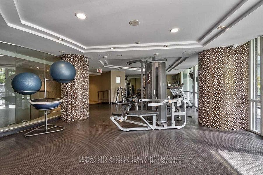 1801- 220 Burnhamthorpe Road — property photo