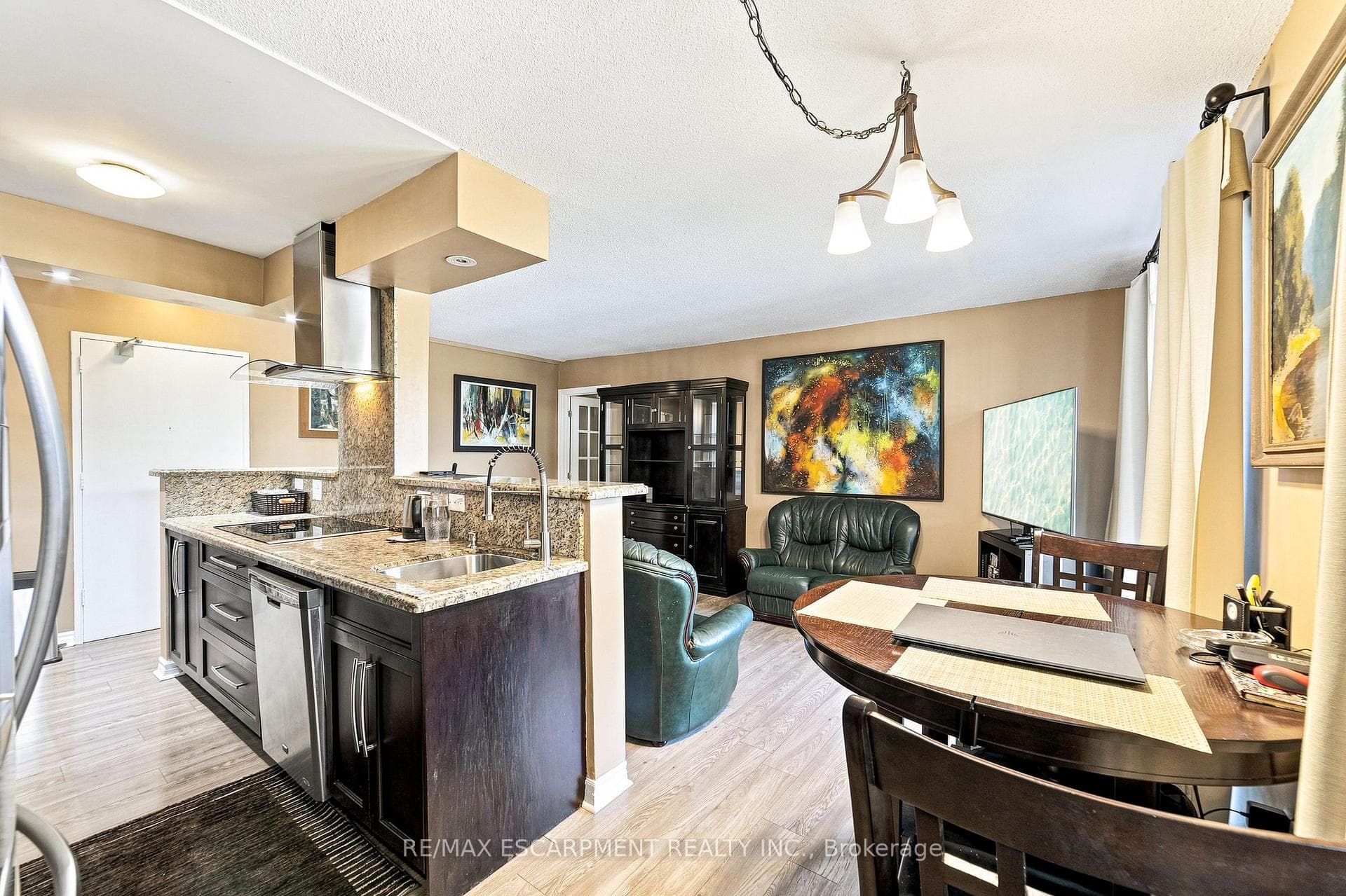 202- 851 Queenston Road — property photo