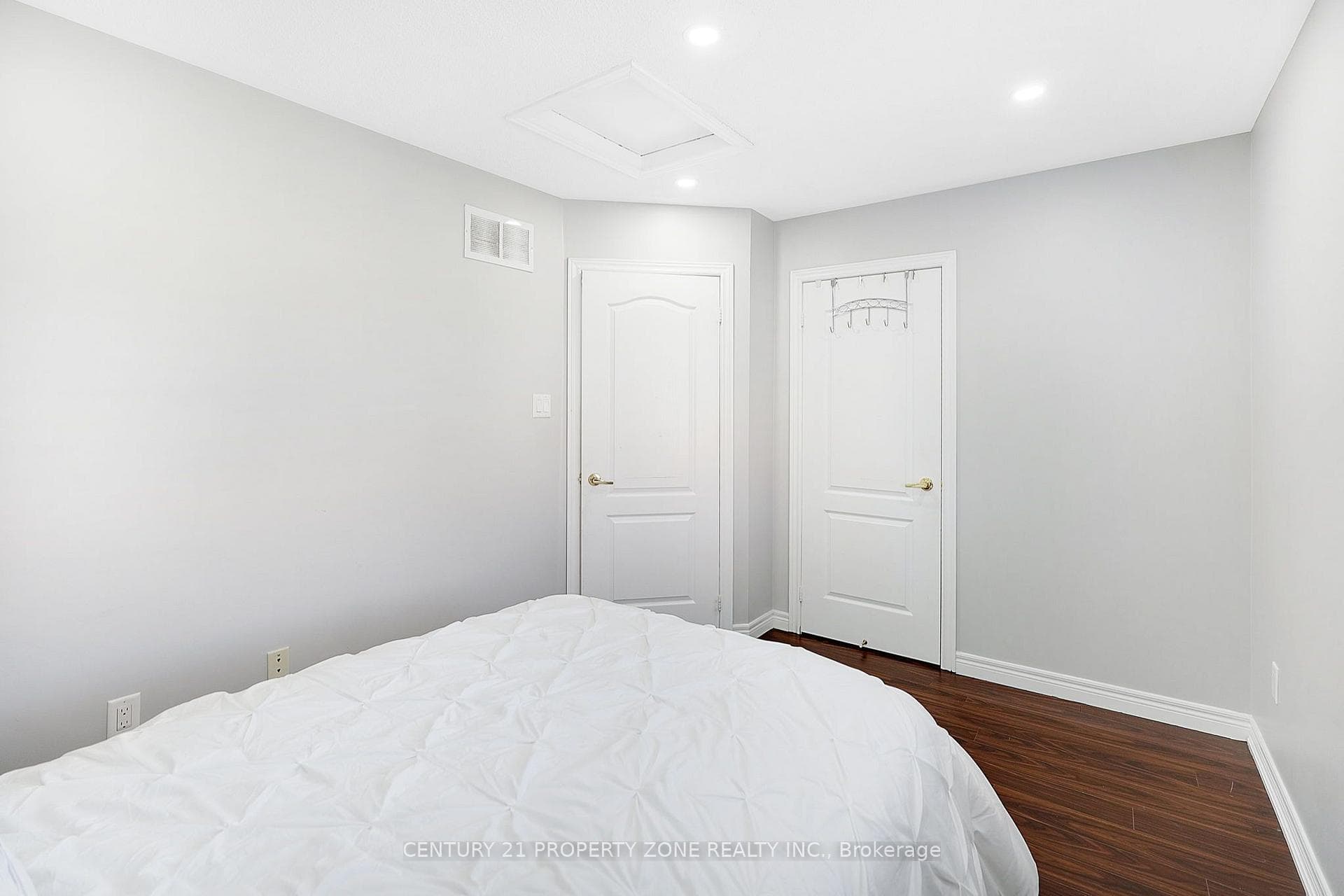 38 Callalily Road — property photo