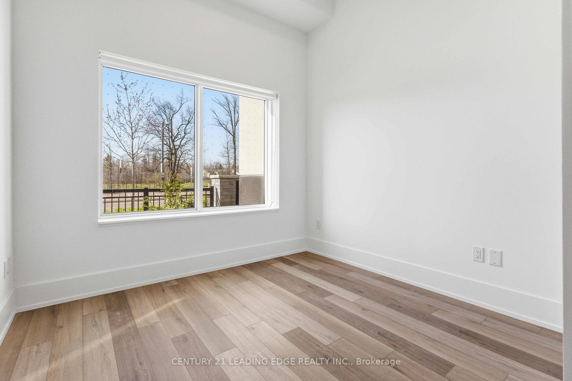 133- 8 Cedarland Drive — property photo