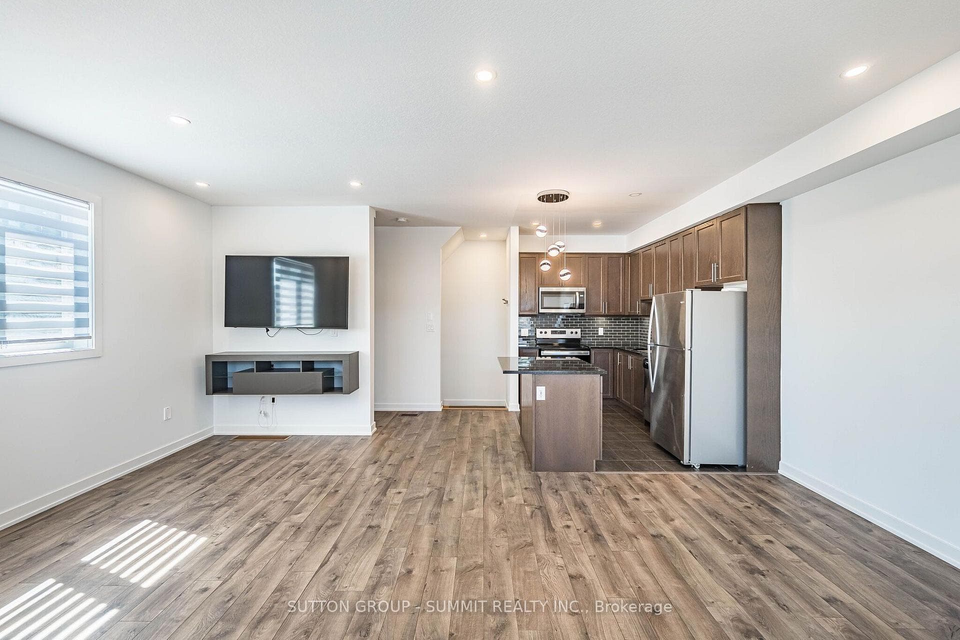 93- 590 NORTH SERVICE Road — property photo