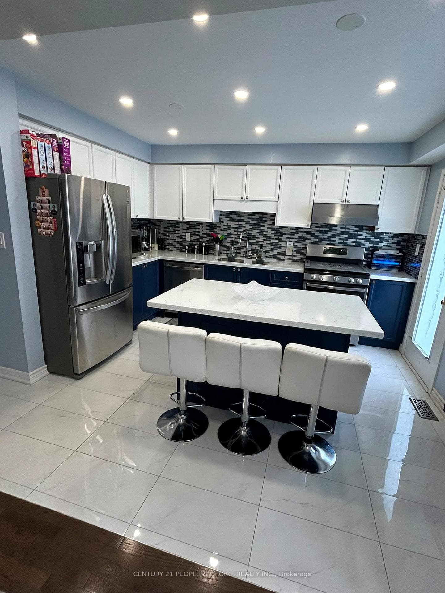 58 Ponymeadow Way — property photo