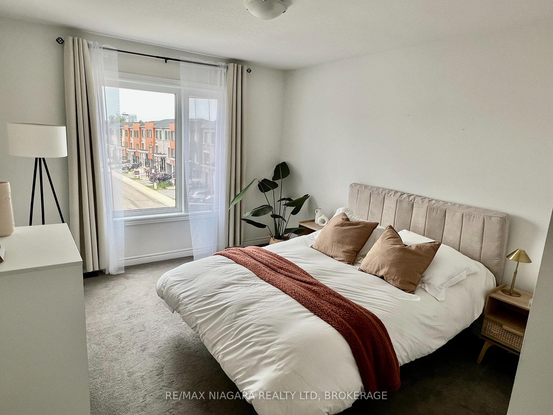 48- 96 Dryden Lane — property photo