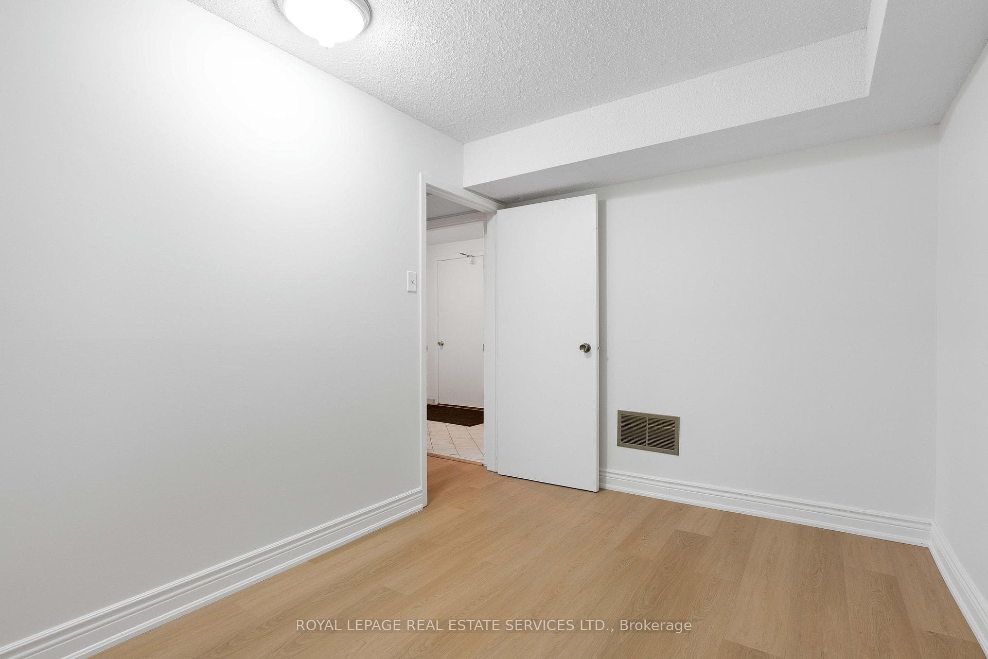 3192 Windwood Drive — property photo