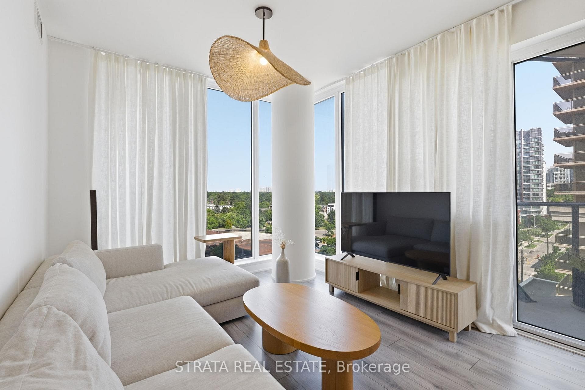 708- 15 ELLERSLIE Avenue — property photo