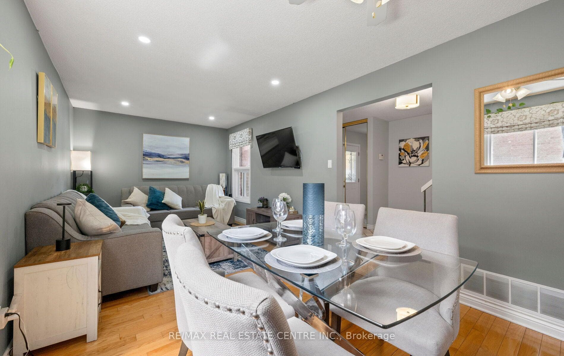 4 Ecclestone Drive — property photo