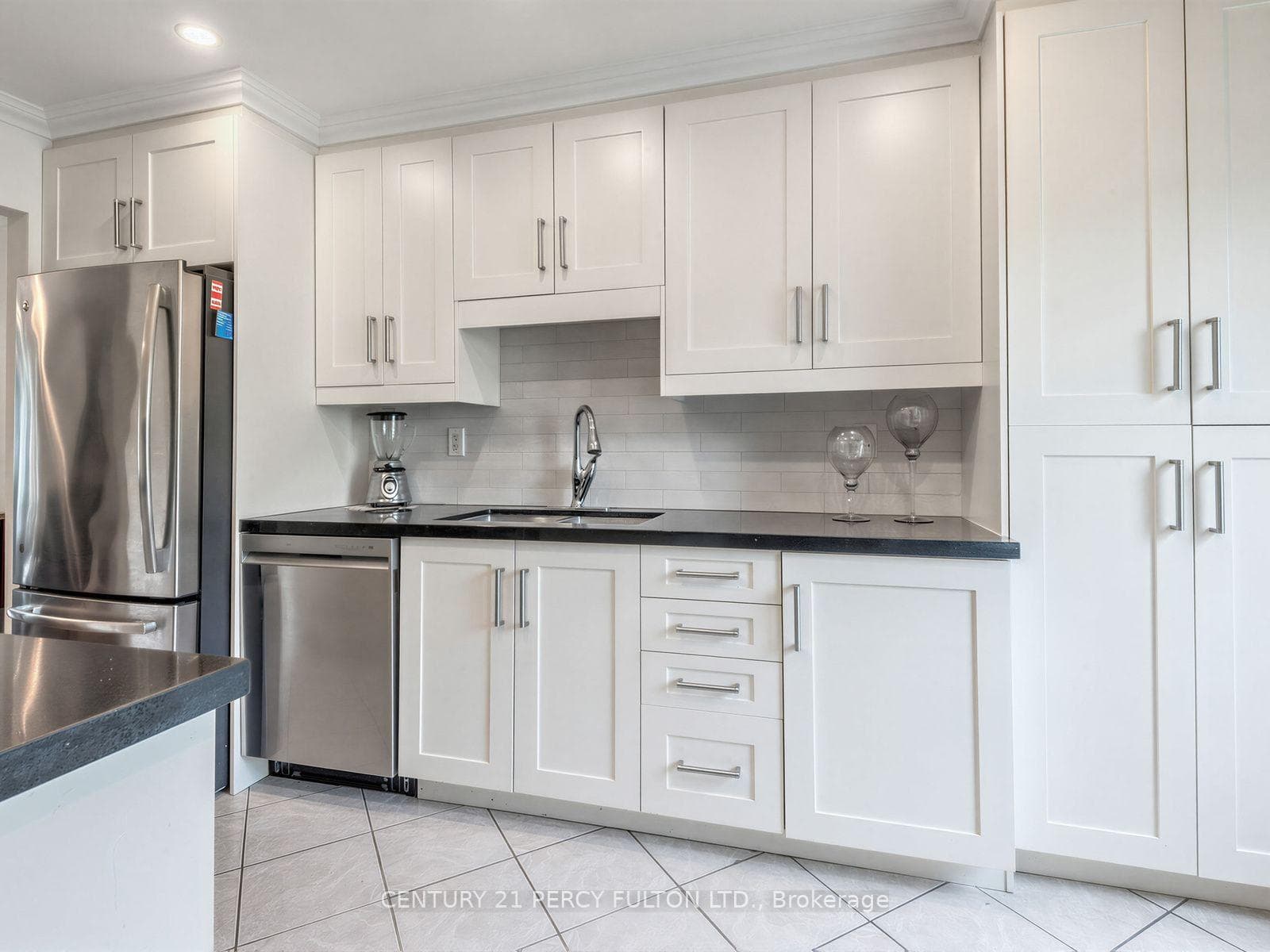 388 Handley Crescent — property photo
