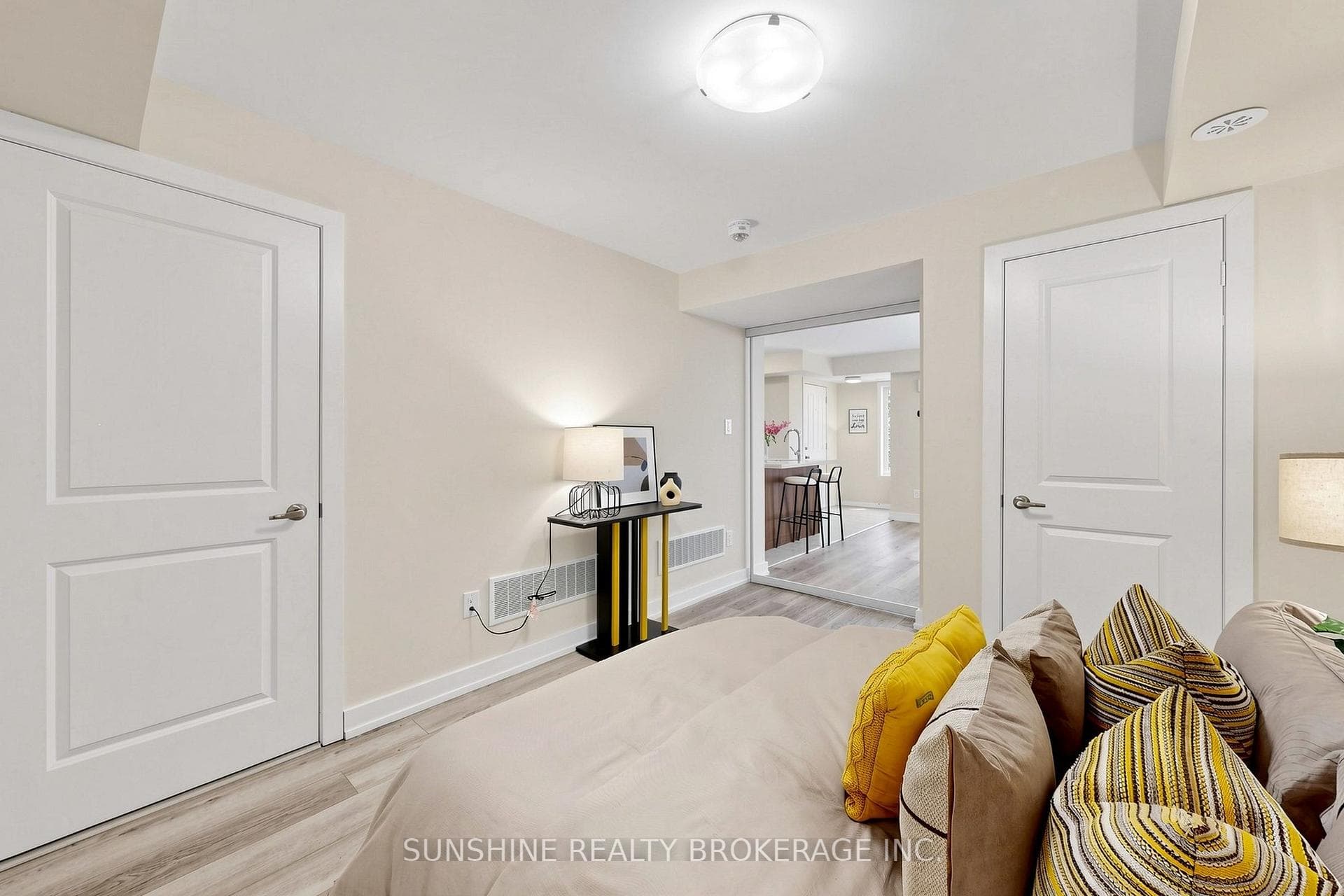 7- 2335 Sheppard Avenue — property photo