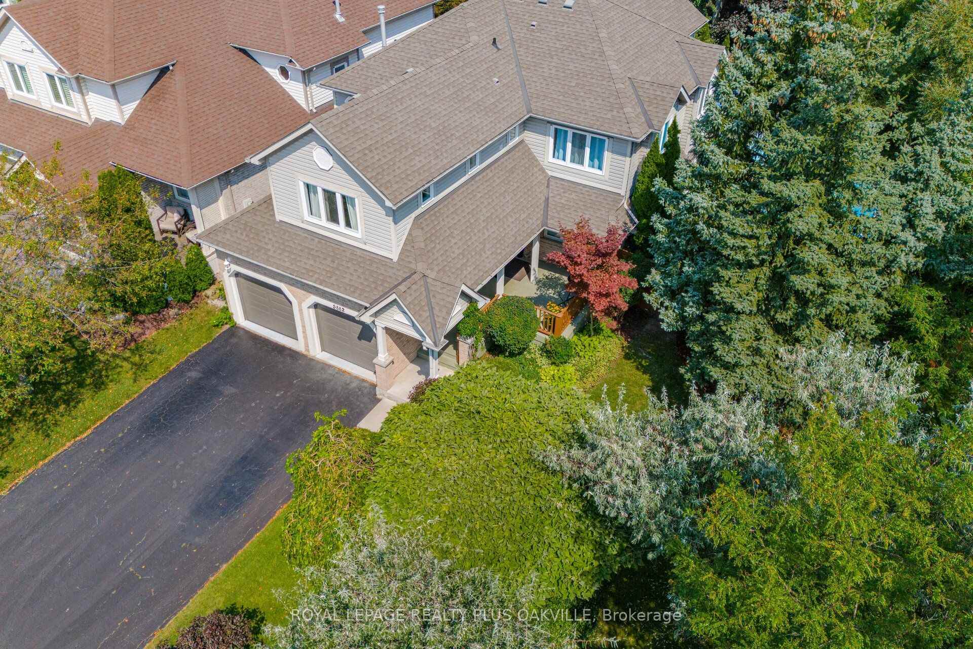 5882 Cornell Crescent — property photo
