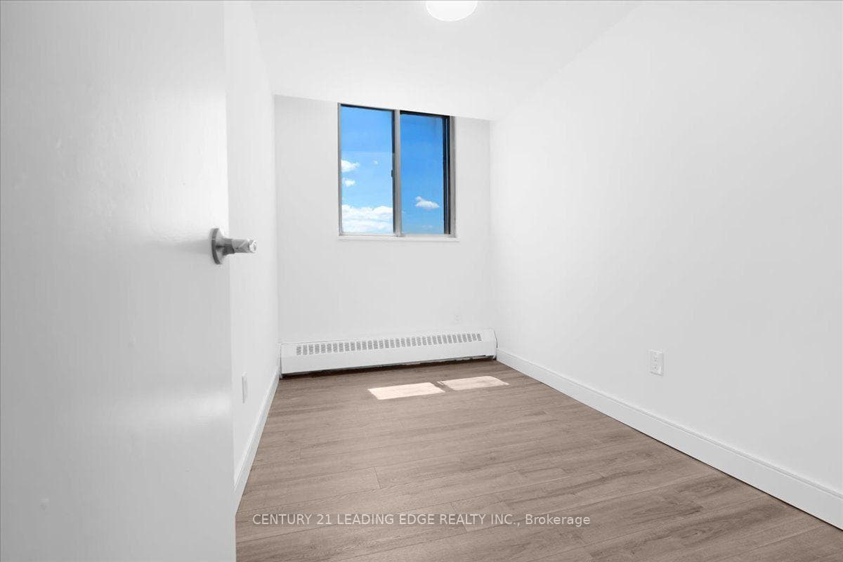 1208- 200 Lotherton Pathway — property photo