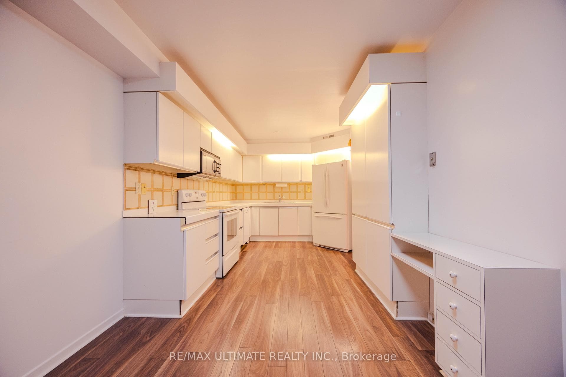 201- 240 Heath Street — property photo