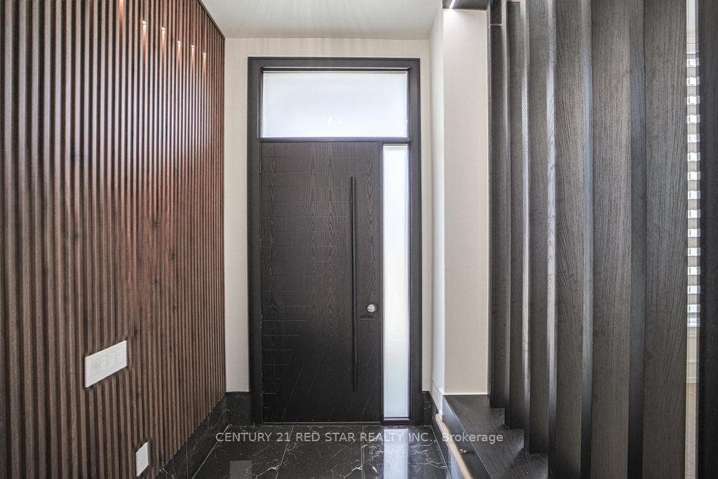 1 Frankwood Road — property photo